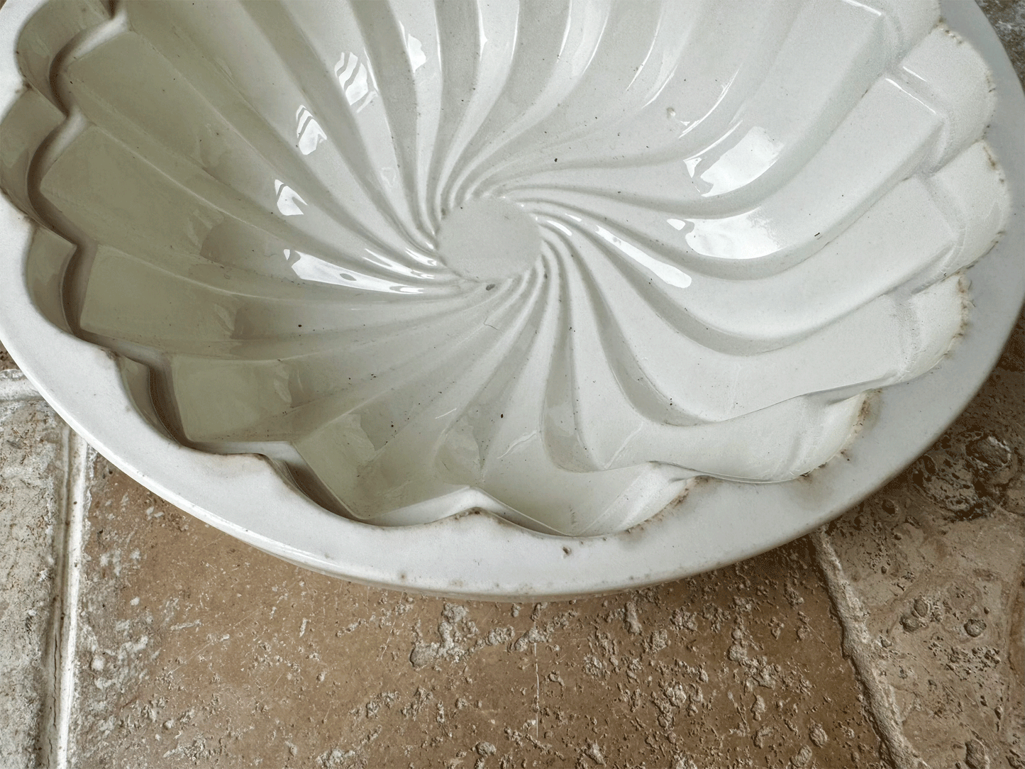 antique plain white ironstone extra large fluted bundt style cake mould