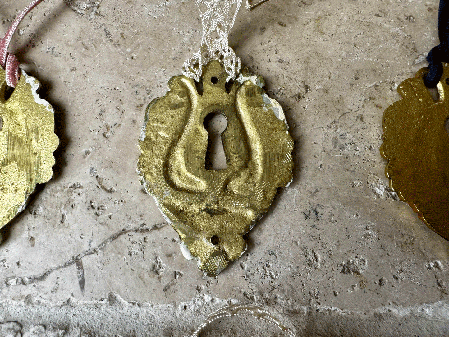 antique french ormolu brass chateau escutcheon decoration vintage english ribbon lace