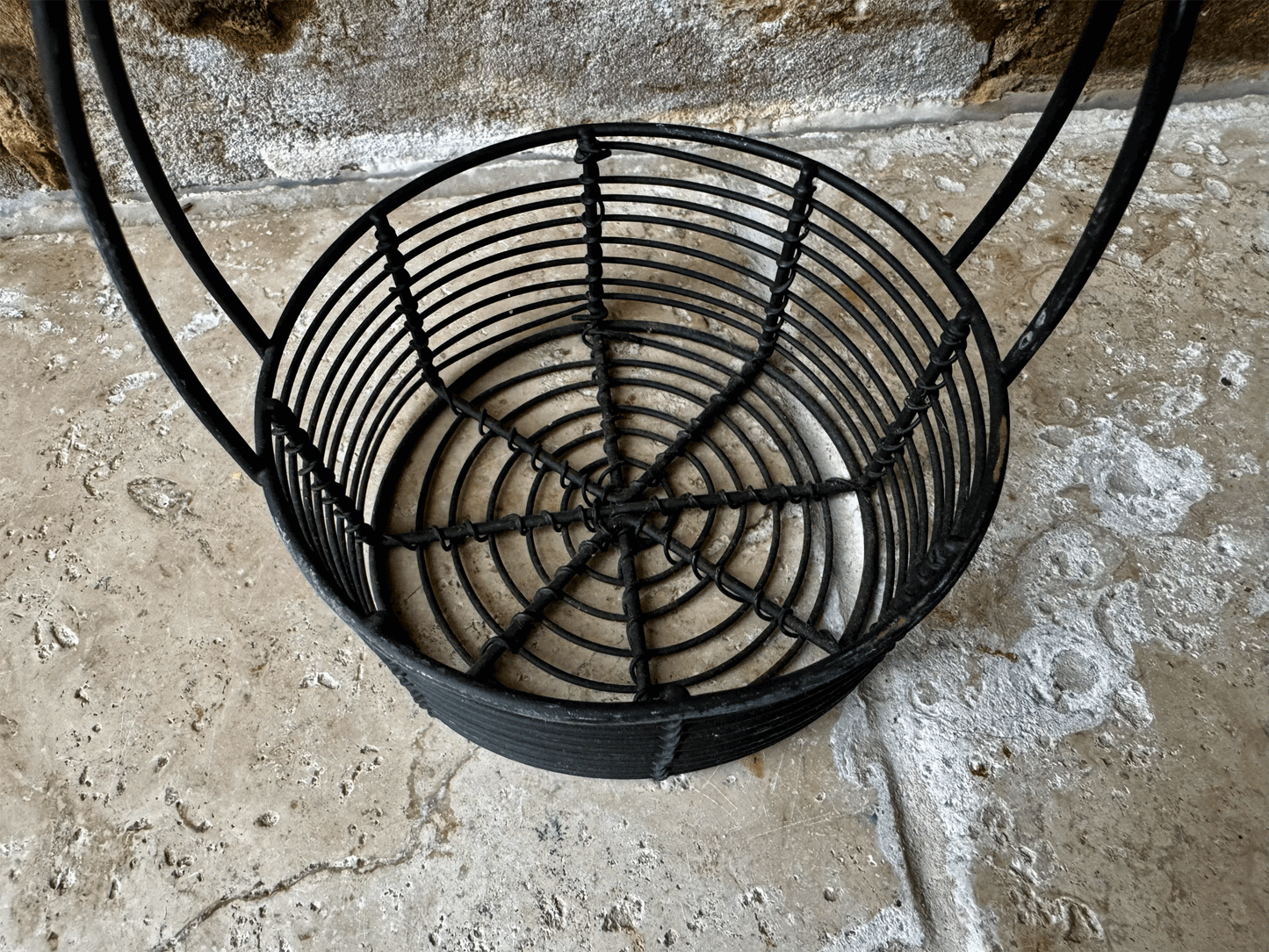 vintage french wirework small garlic egg basket