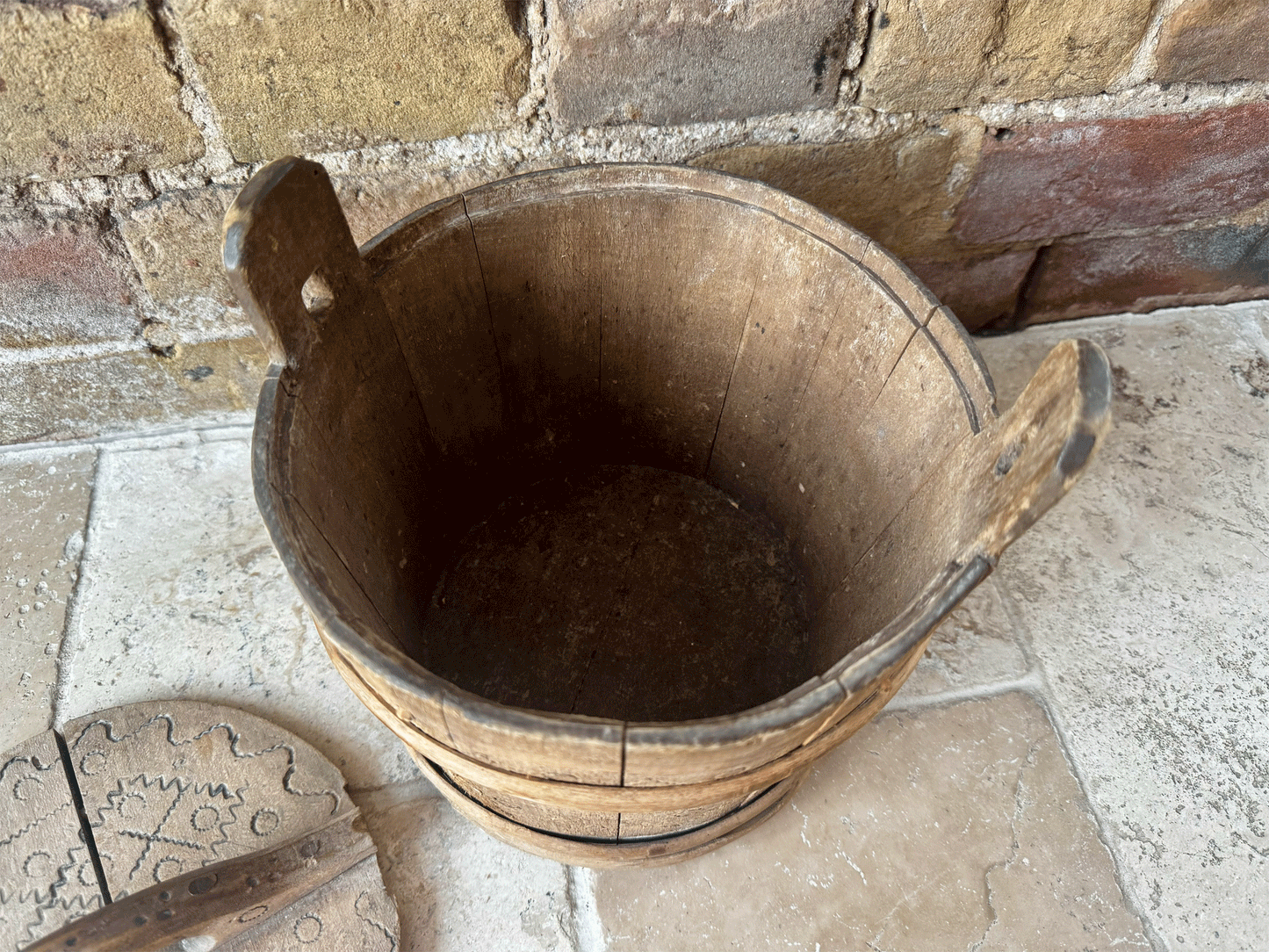 rare antique 19th century swedish folk art treen wooden carved butter box tub geometric design