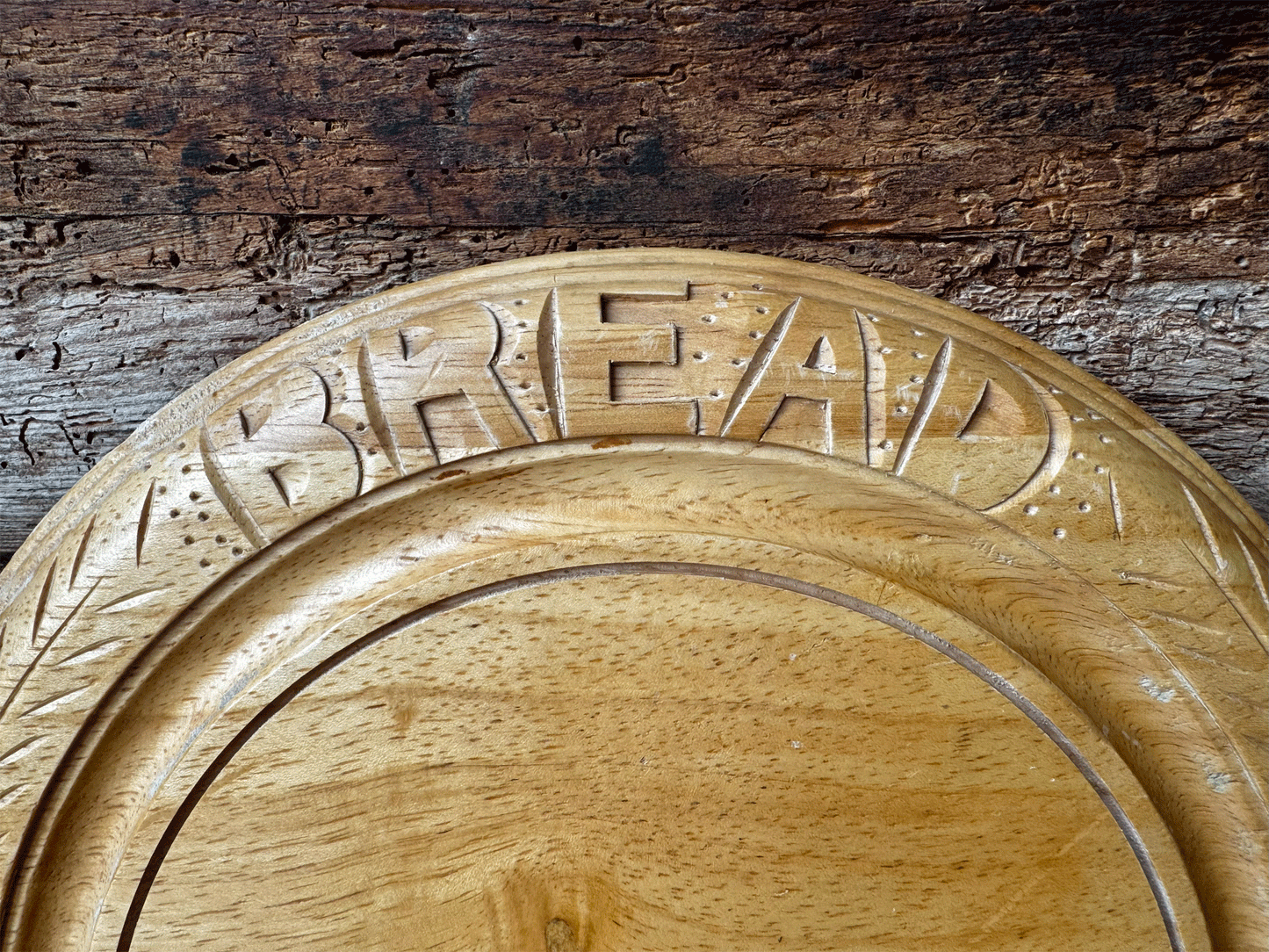 vintage carved english wooden treen breadboard bread motto