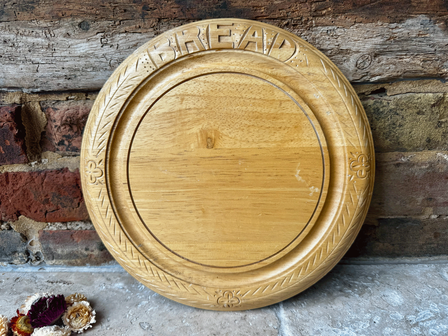 vintage carved english wooden treen breadboard bread motto