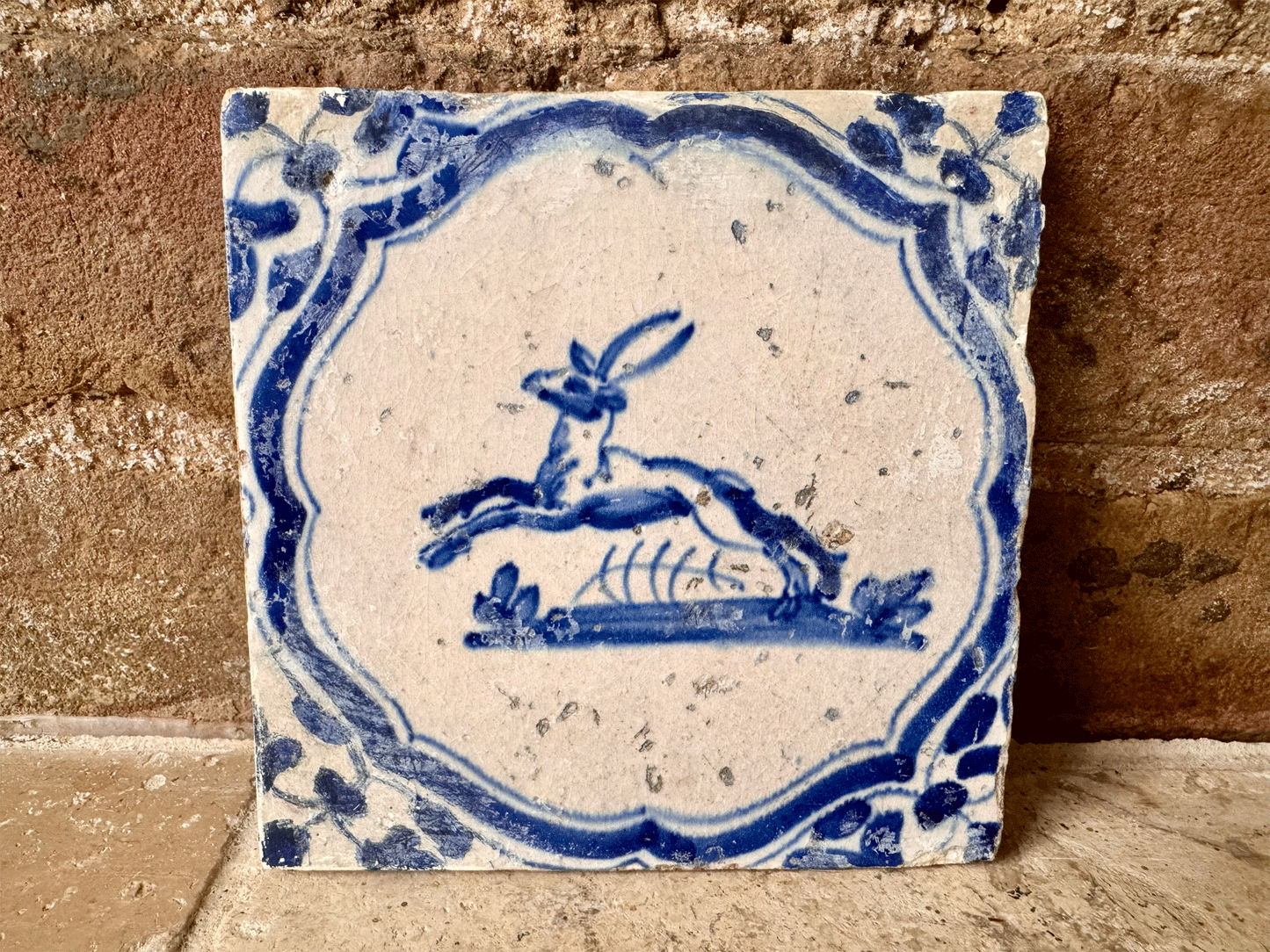 antique dutchrare 17th century 1600s delft blue white tile animal leaping roe deer