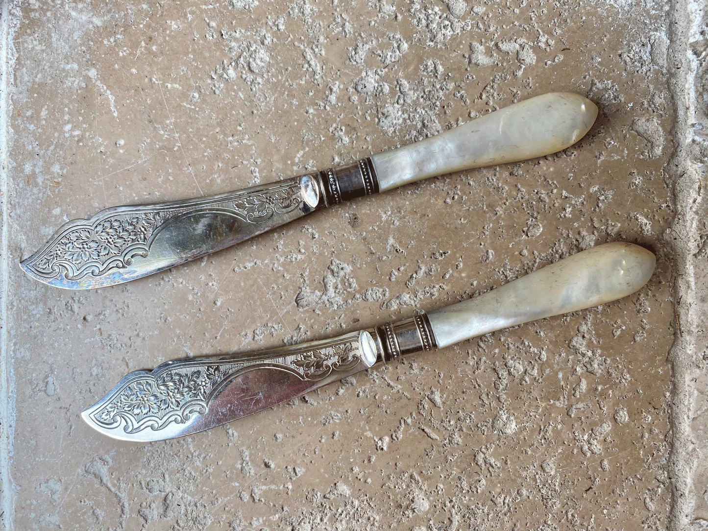 antique english early 20th century butter knife mother pearl handle