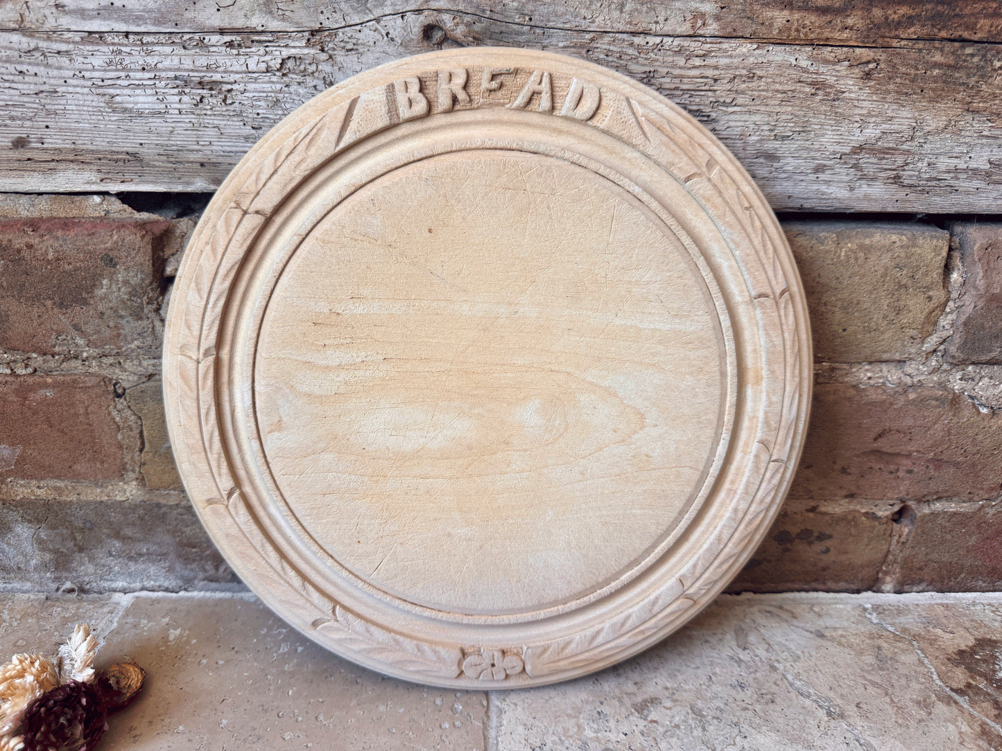 antique vintage carved wooden treen english bread board motto rosette