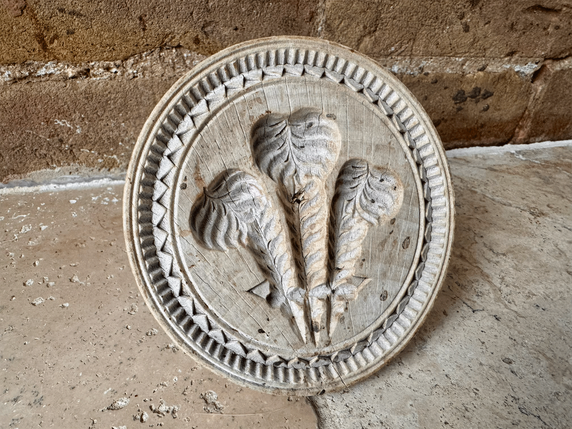 large antique victorian rare scarce carved treen wooden butter stamp fleur de lys prince wales feathers royal memorabilia