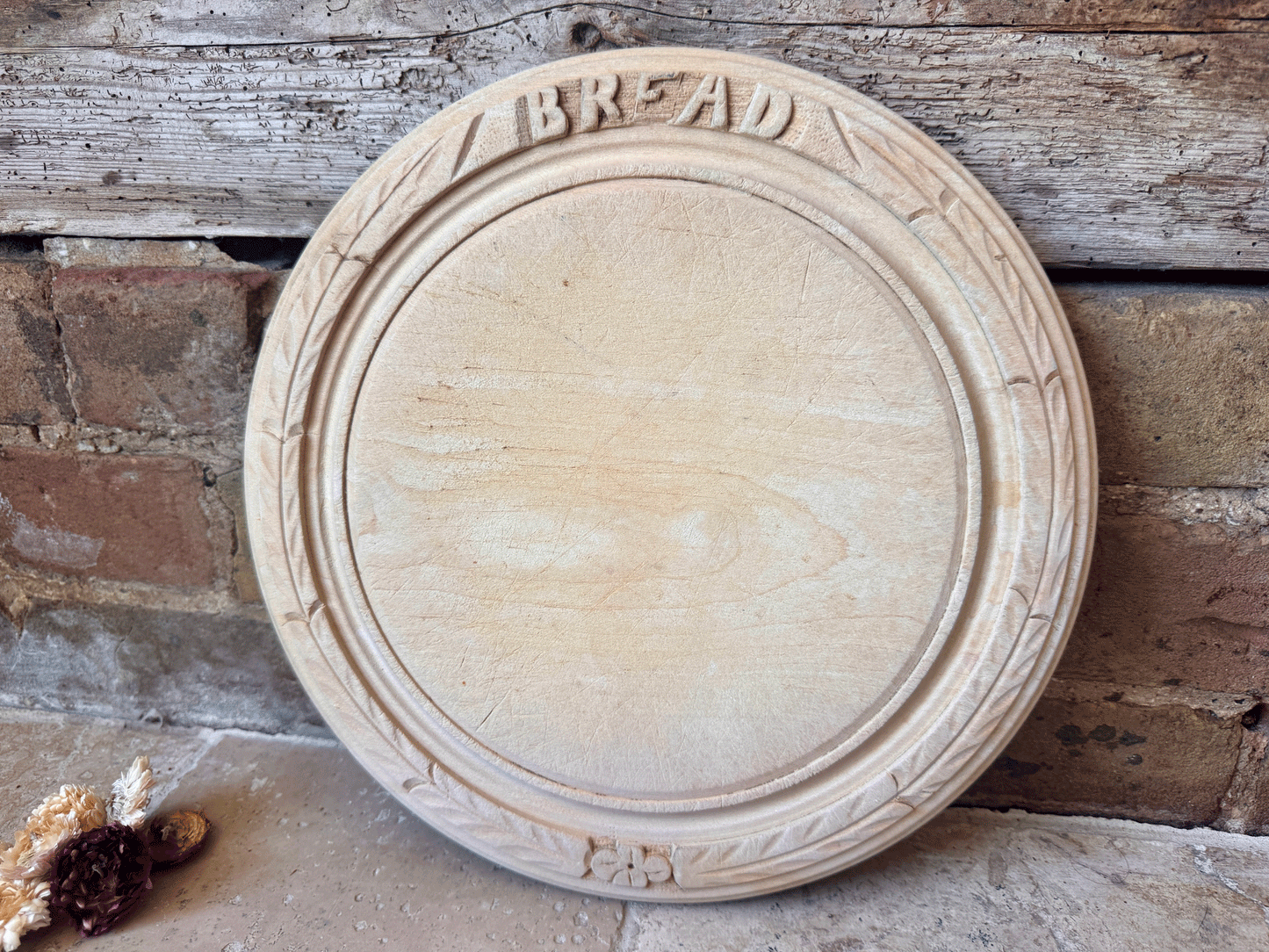 antique vintage carved wooden treen english bread board motto rosette