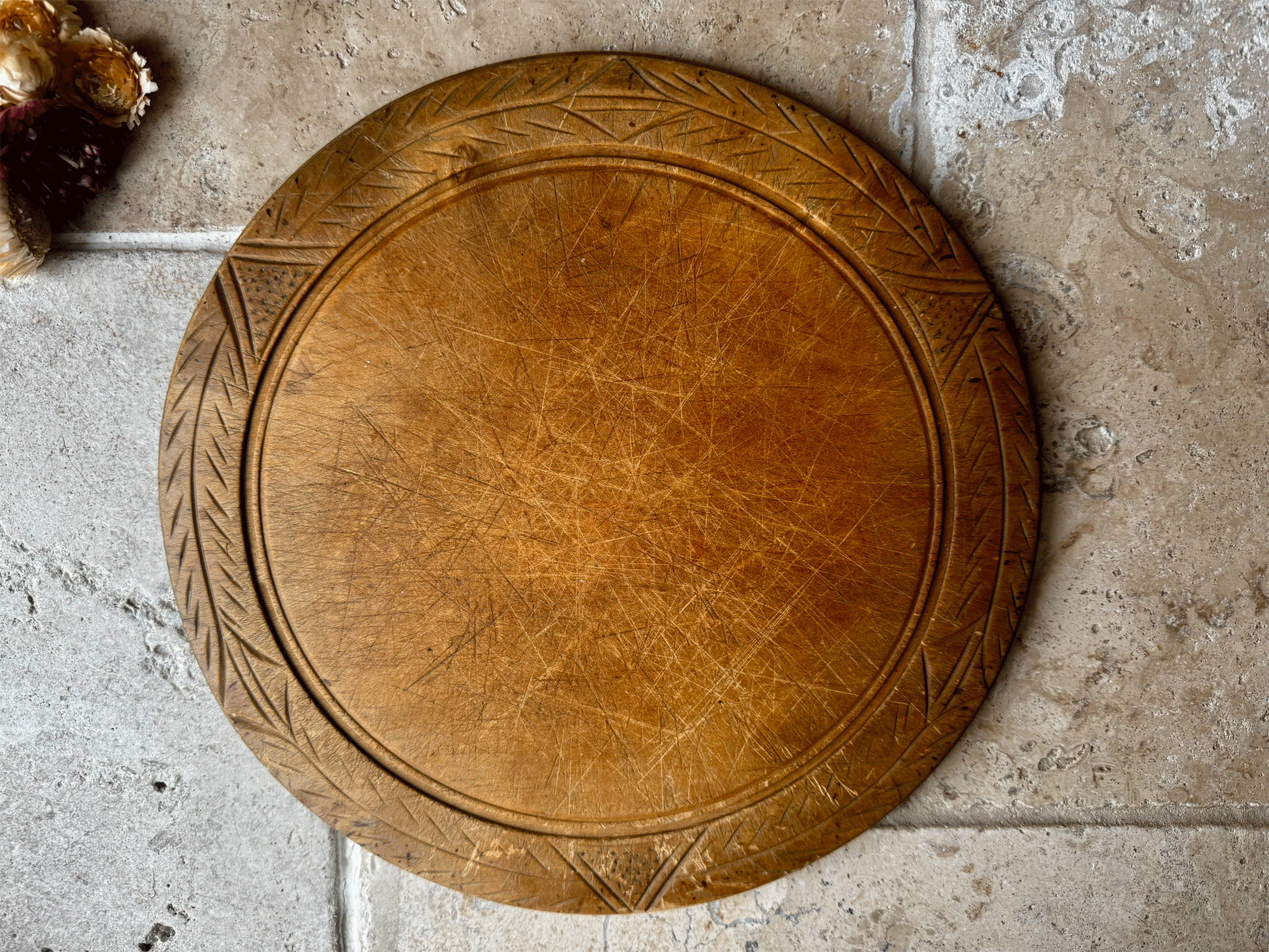 antique english chip carved wooden treen breadboard foliage