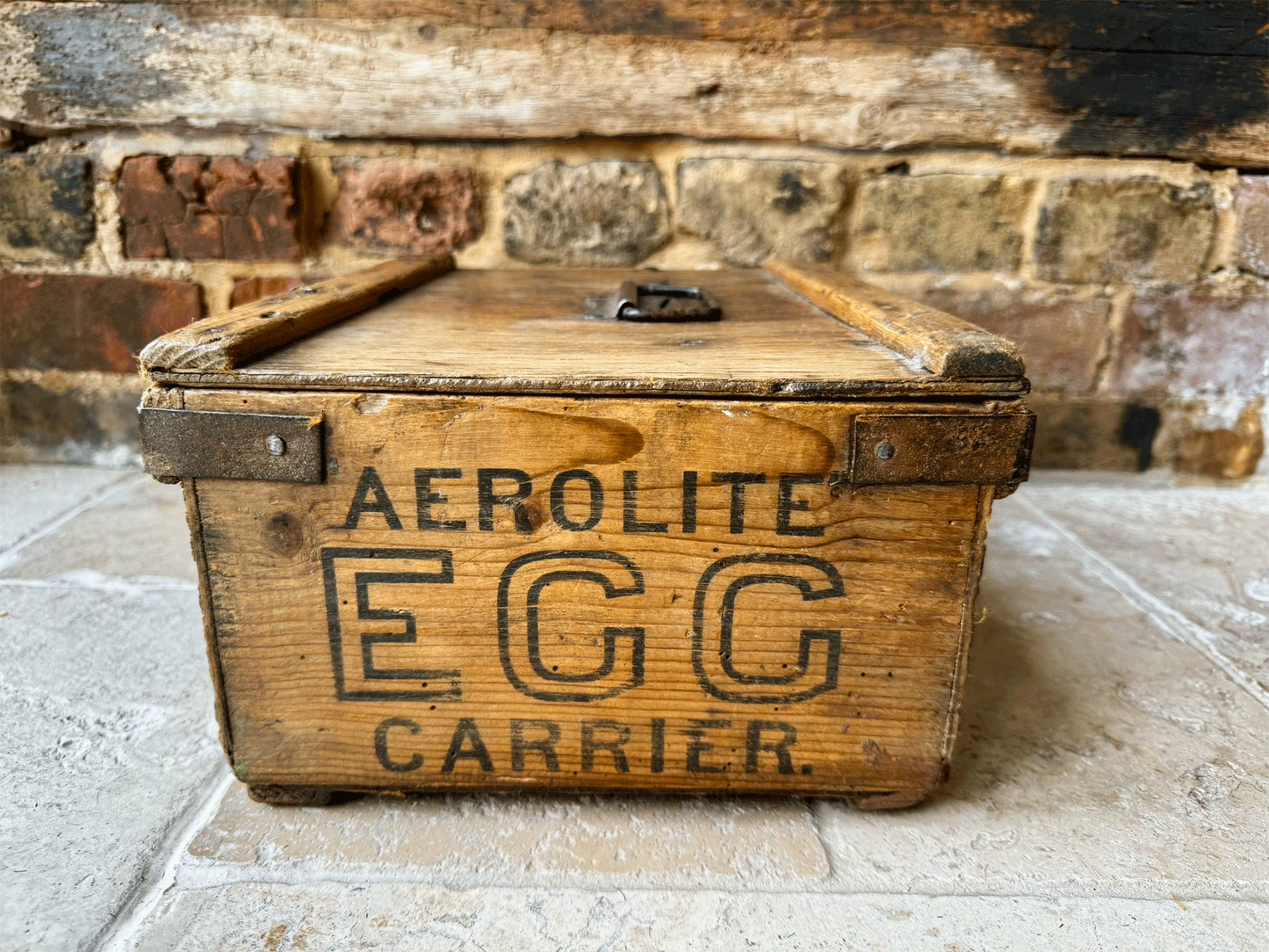 rare antique english dairy supply co limited wooden aerolite egg carrier travelling egg box