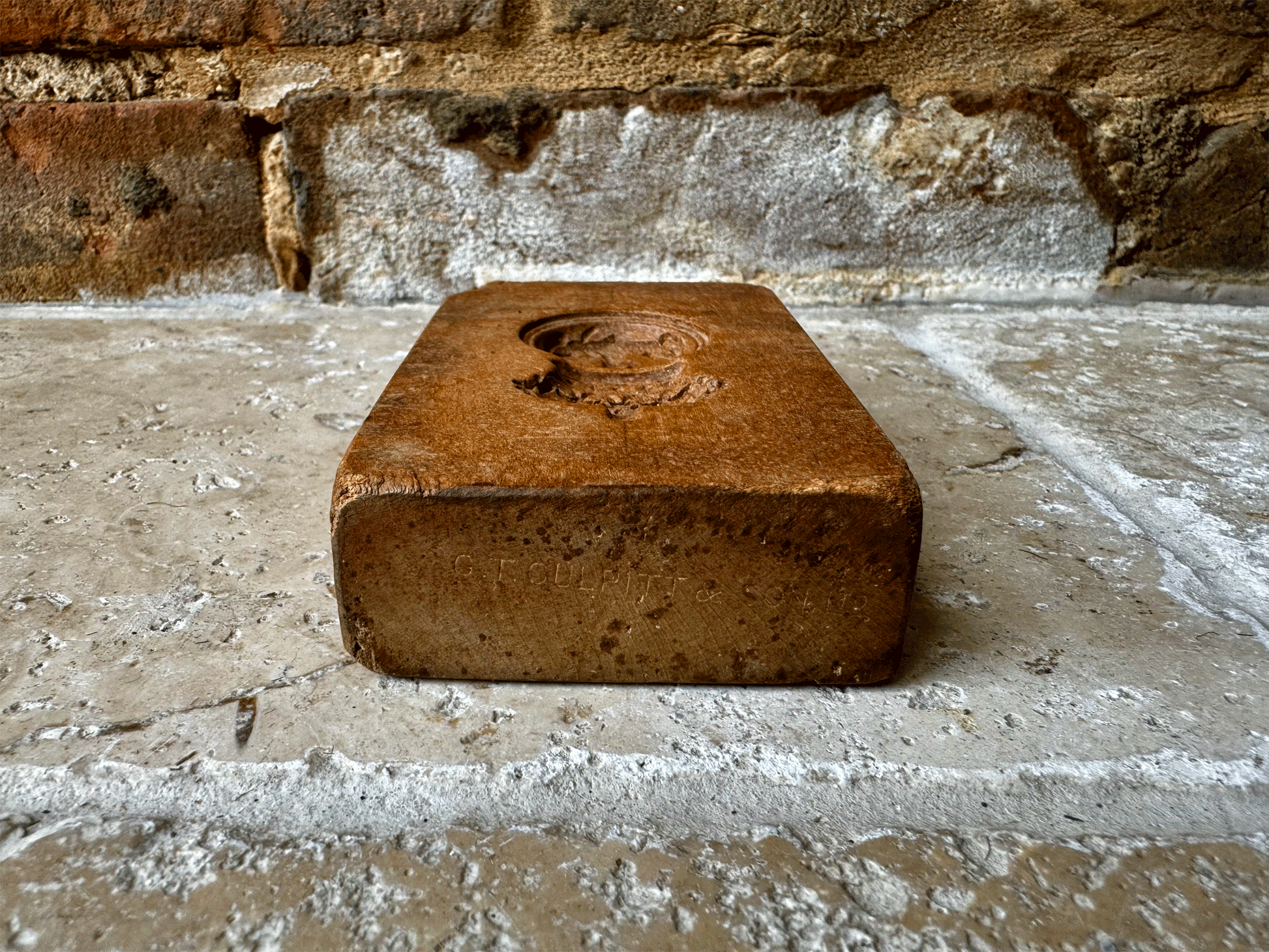 antique english treen wooden butter icing sugar mould royal crown