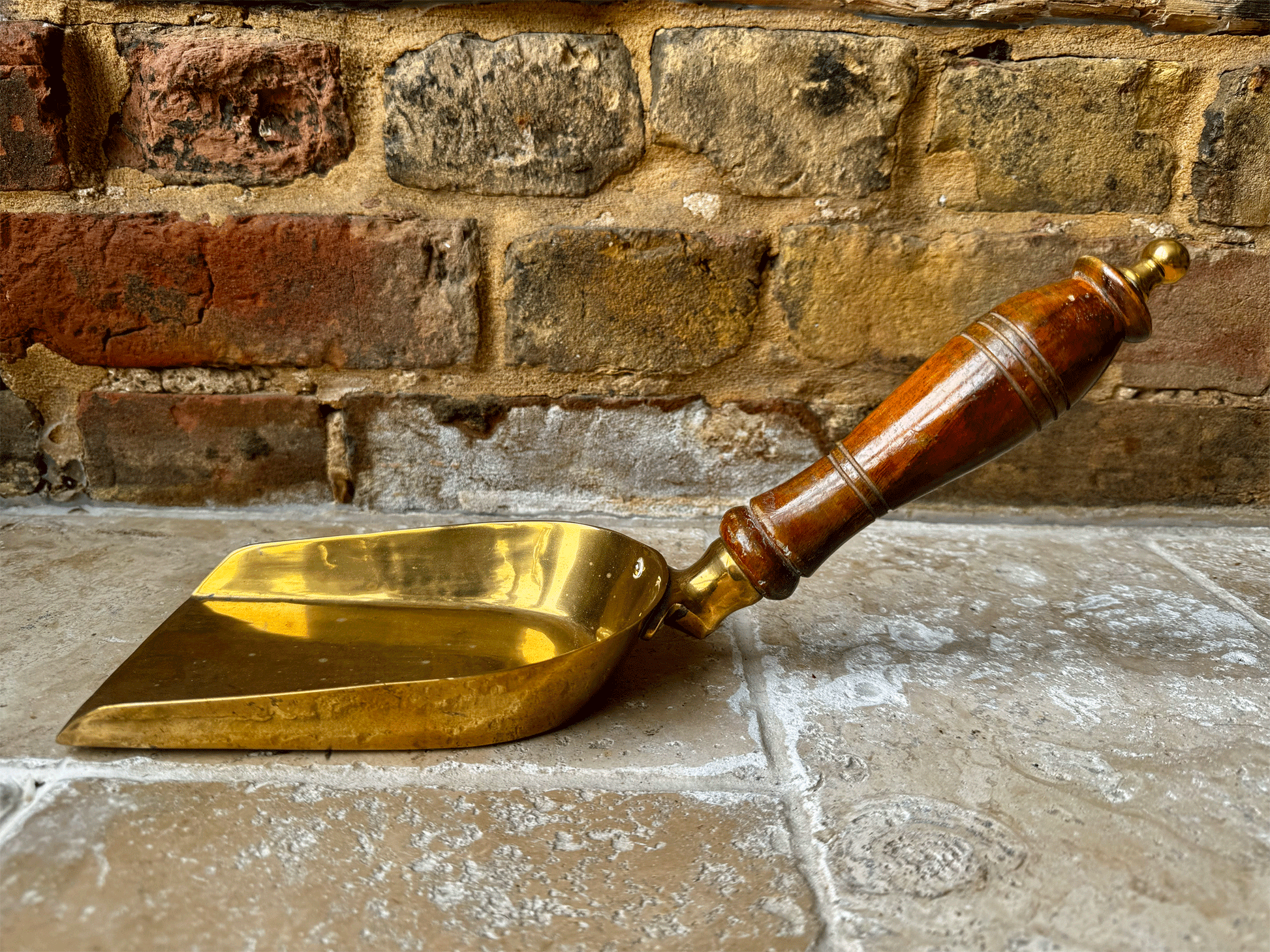 antique earlt 20th century brass shop shopkeeper scoop turned mahogany handle