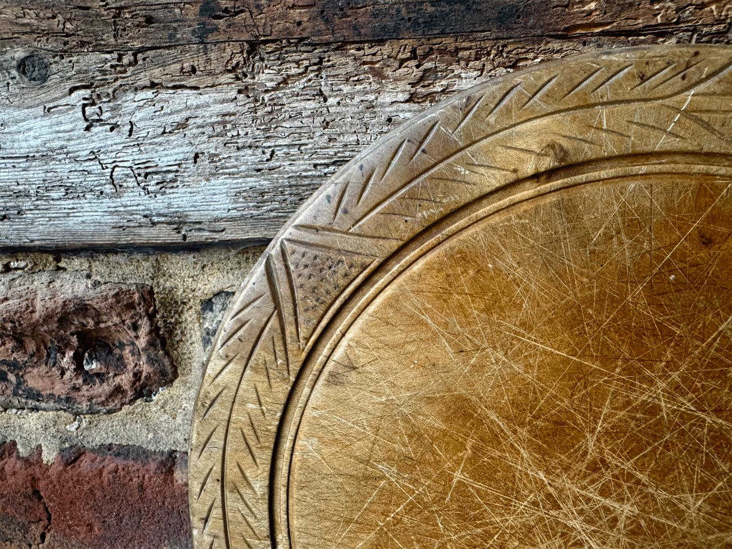 antique english chip carved wooden treen breadboard foliage