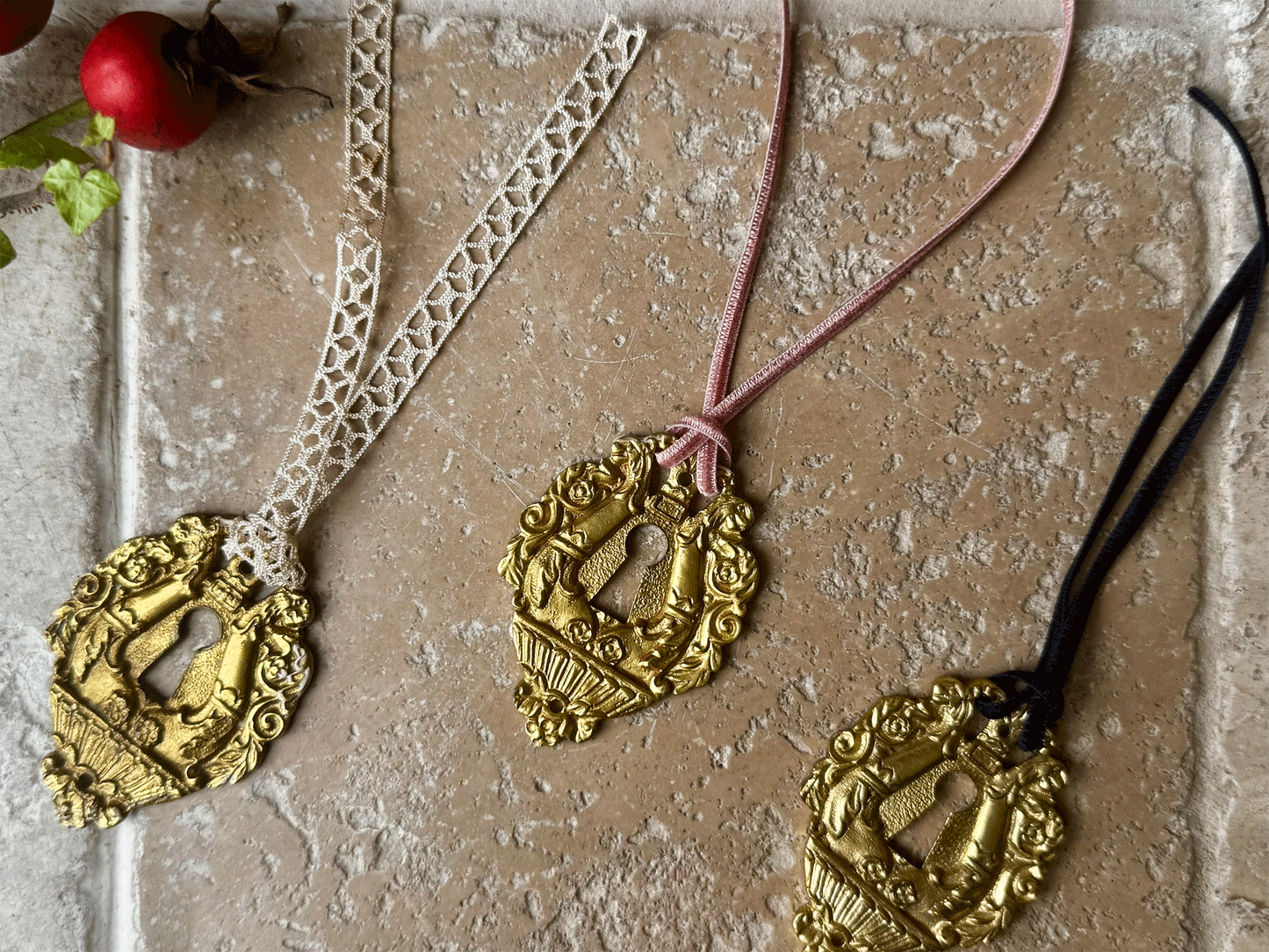 antique rench ormolu brass chateau escutcheon decoration vintage english ribbon lace