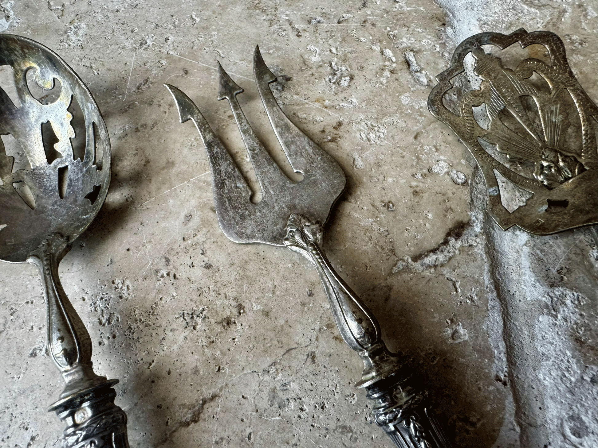 antique french silver plated cutlery set sugar spoon shovel pickle fork ornate decoration