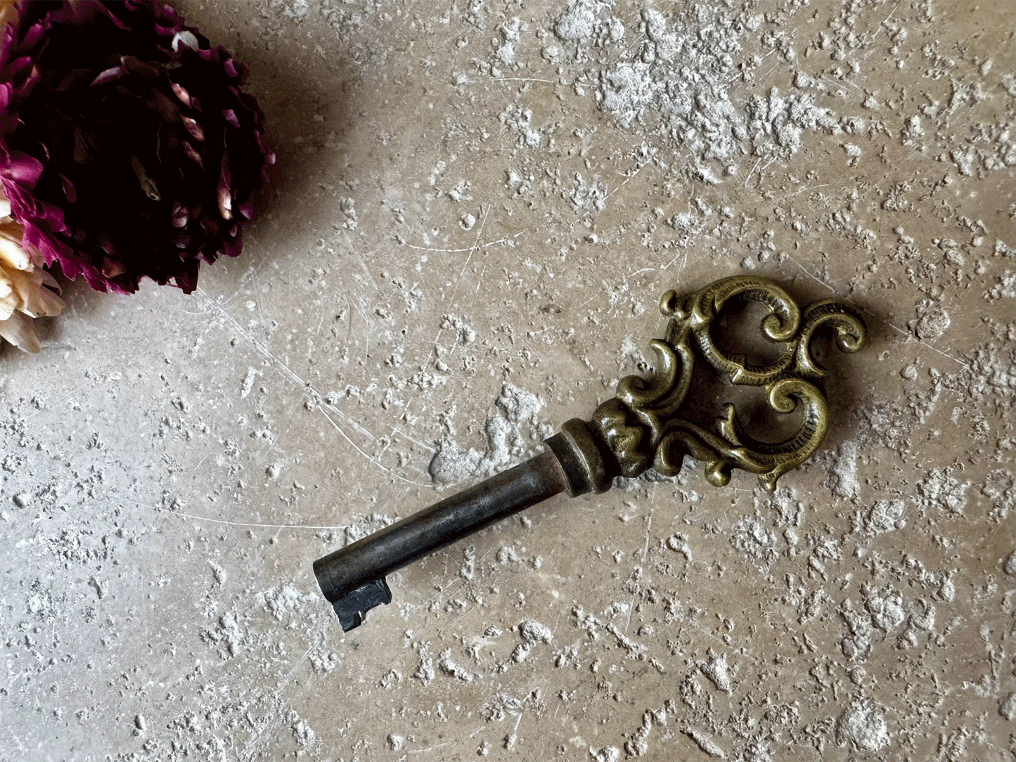 antique french decorative baroque style brass vintage skeleton key
