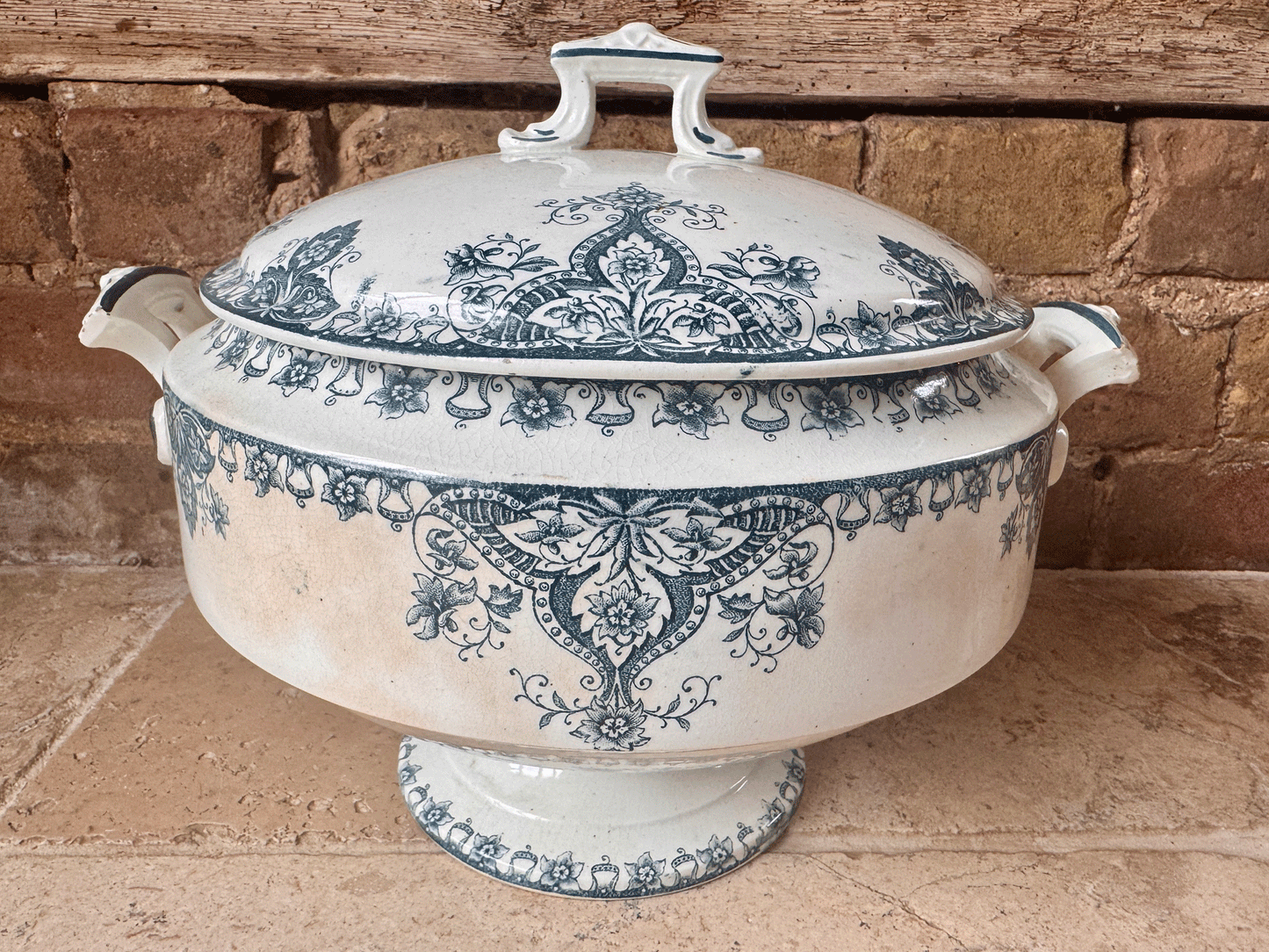 antiqe french large raised footed teal transferware terre de fer ironstone soupiere tureen buttery stained clairefnotaine lg medicis