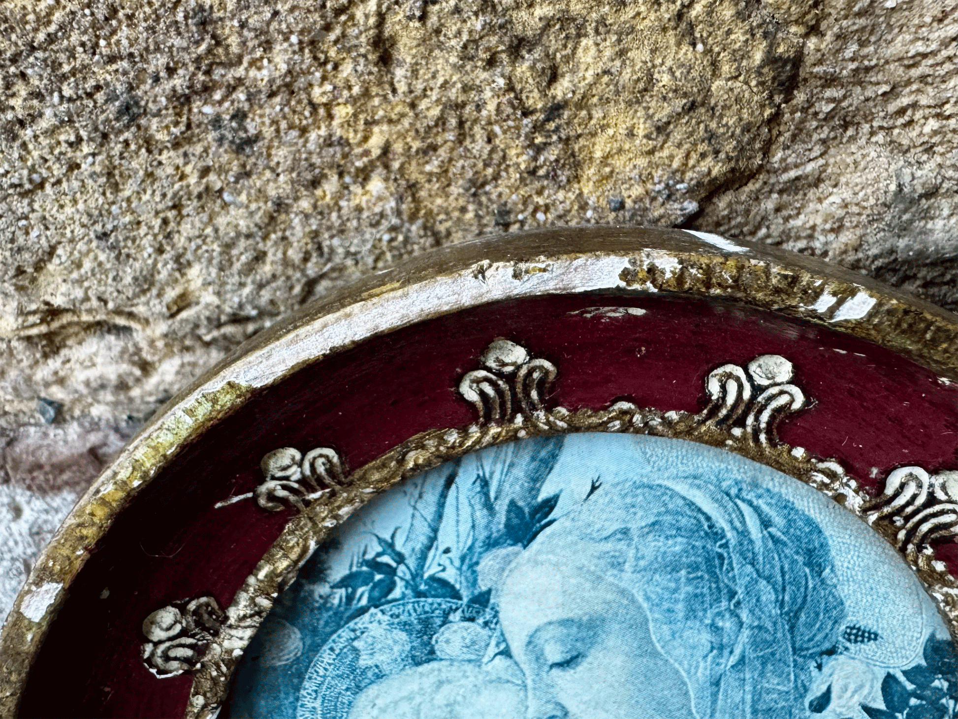 antique florentine italian madonna child christian relgious vintage pcture red gold frame