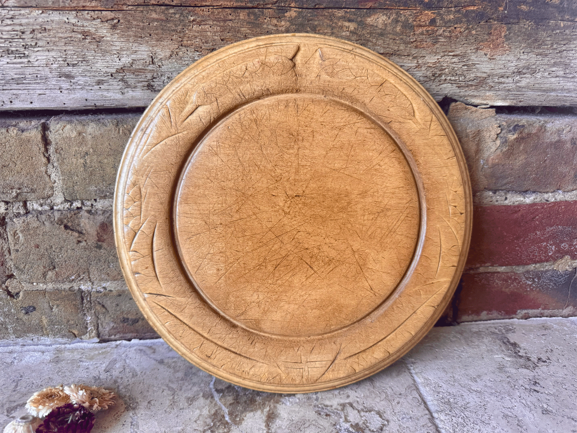 antique victorian rustic timeworn carved english treen wooden breadboard st george cross