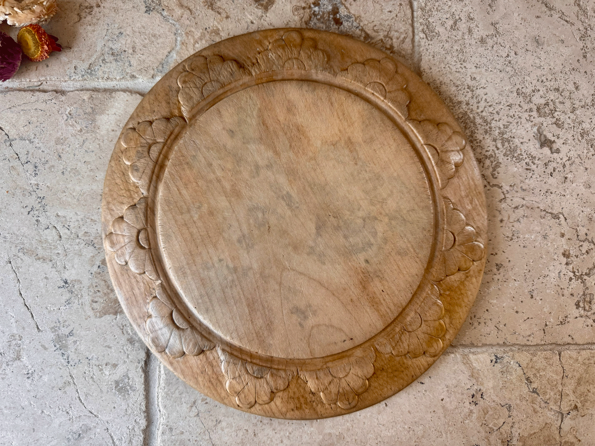 rare antique victorian 1800s deeply carved english breadboard scalopped rosette decoation