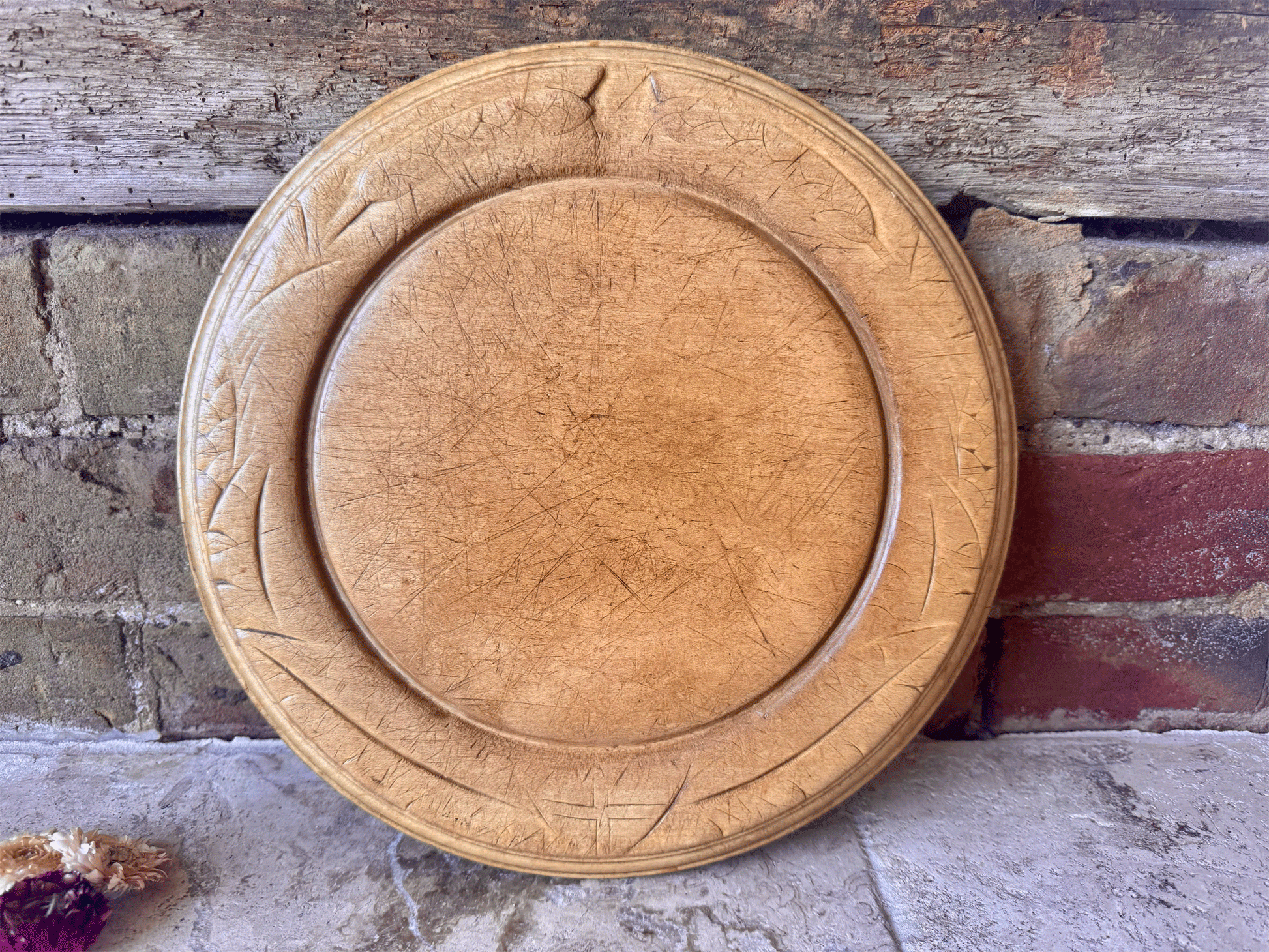 antique victorian rustic timeworn carved english treen wooden breadboard st george cross