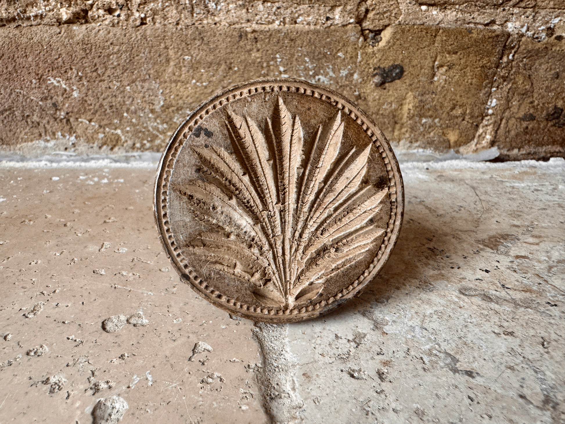 small antique victorian carved treen wooden english butter stamp floral leaf fern foliage botanical design
