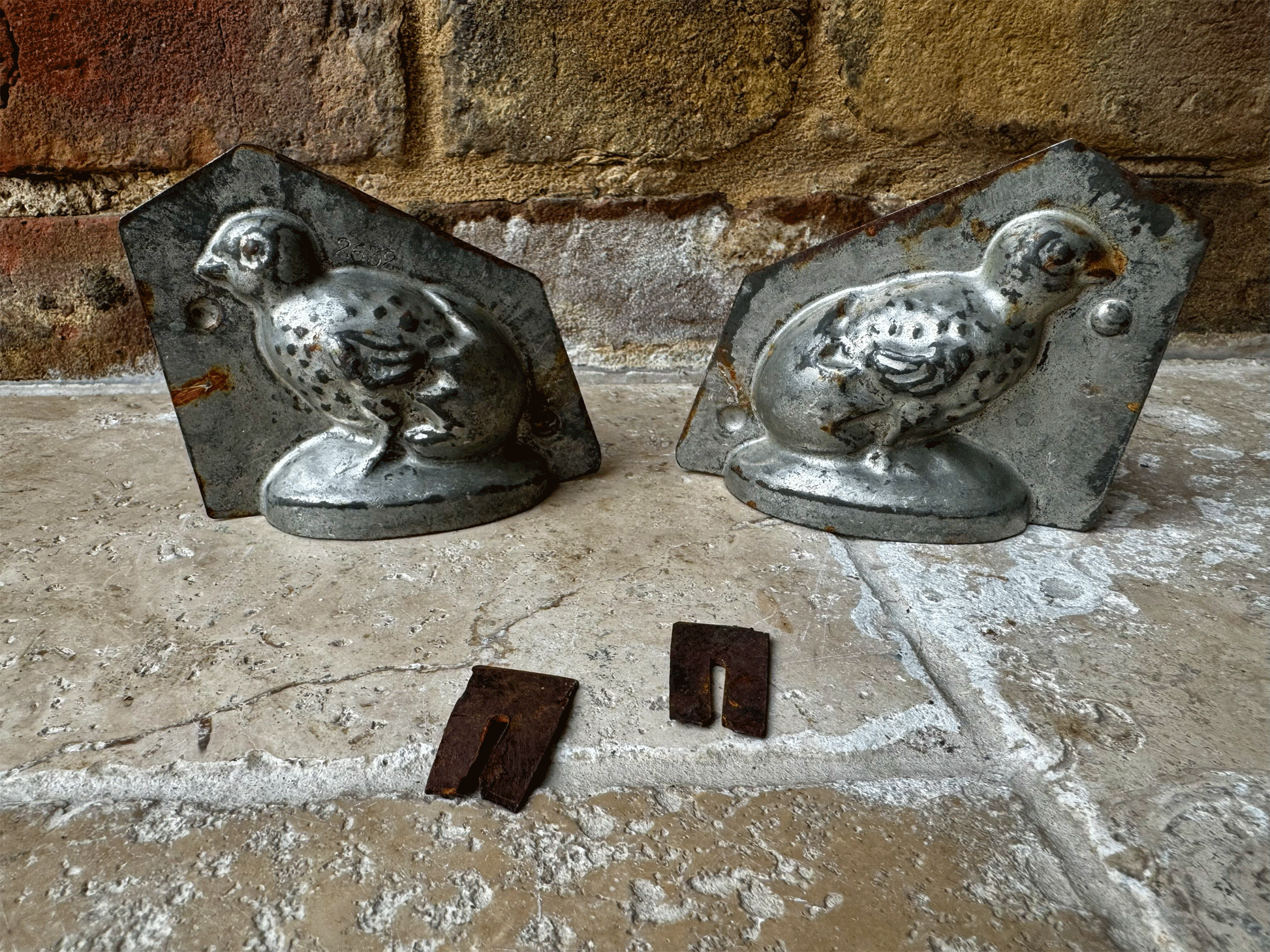 rare antique easter vintage chcolate mould baby chick hatching egg