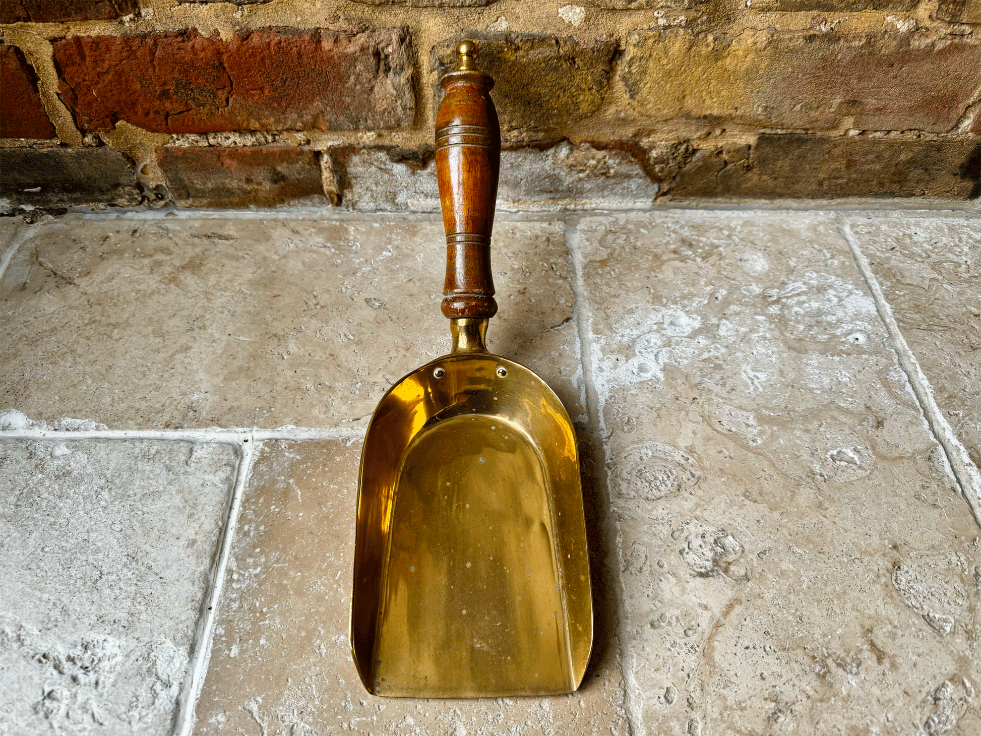 antique earlt 20th century brass shop shopkeeper scoop turned mahogany handle