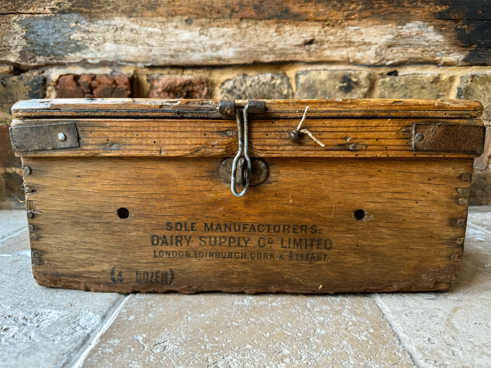 rare antique english dairy supply co limited wooden aerolite egg carrier travelling egg box