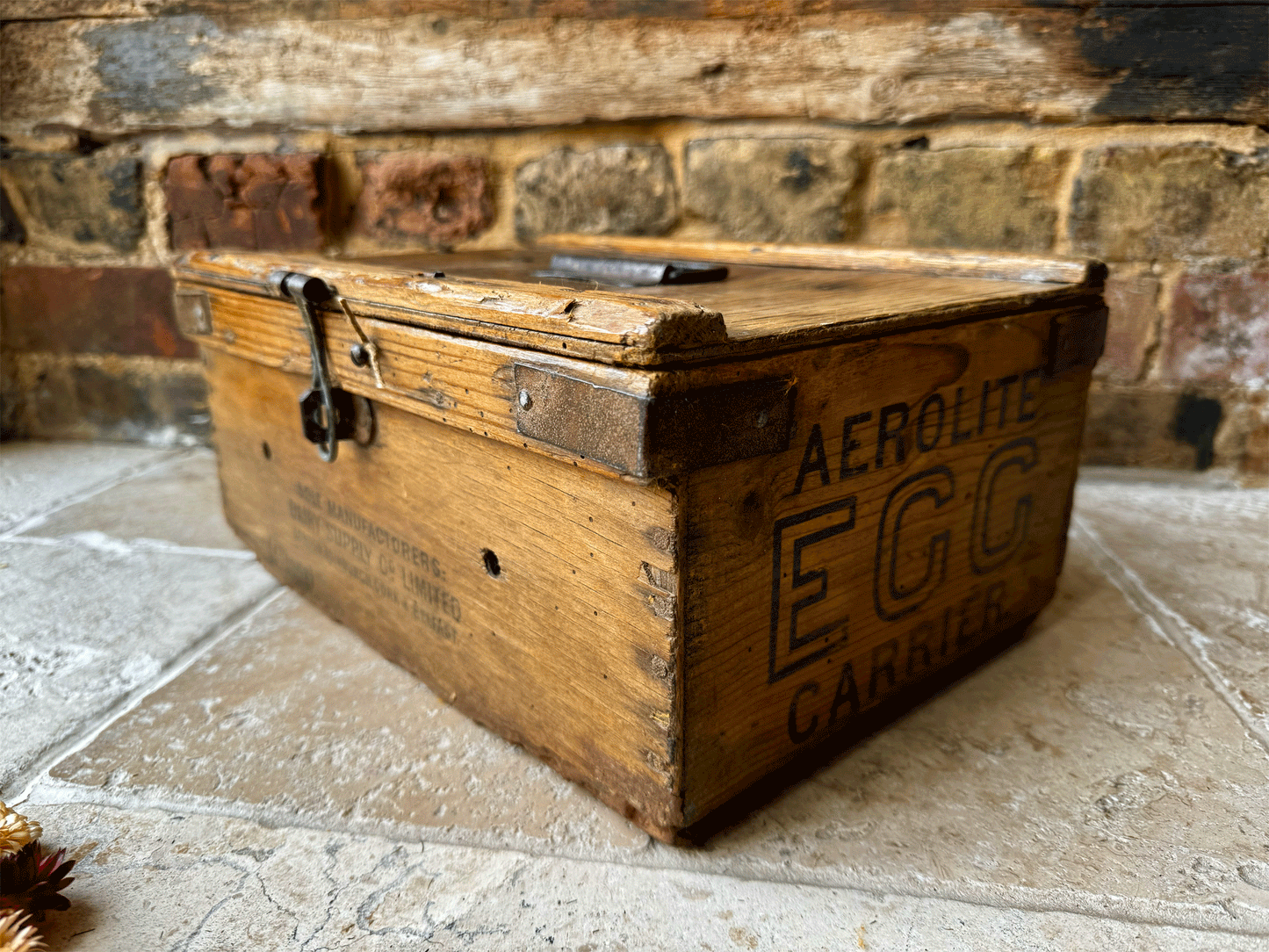 rare antique english dairy supply co limited wooden aerolite egg carrier travelling egg box