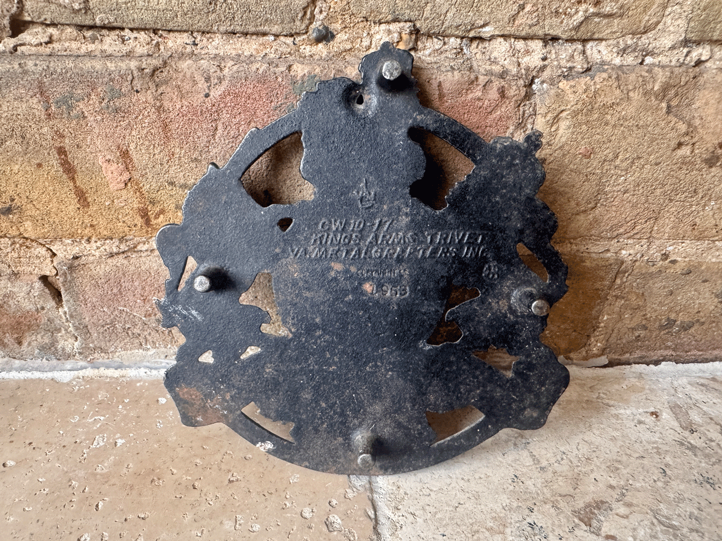 vintage cast iron pot stand kings arms trivet royal coat arms