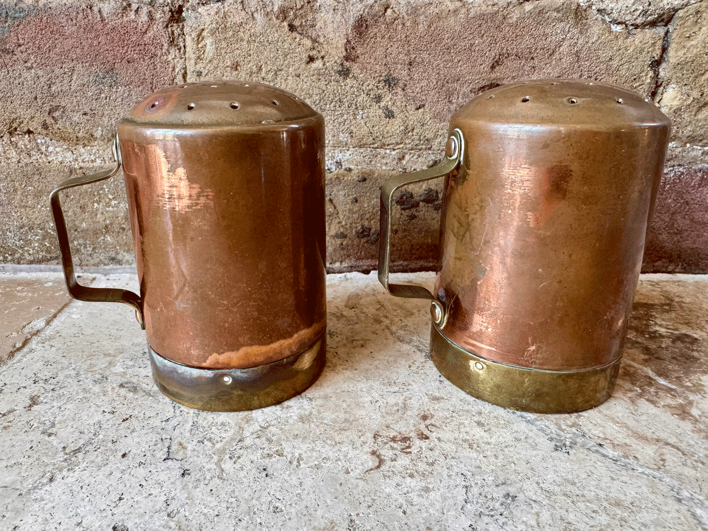 vntage english set copper brass salt pepper shakers kitchenalia