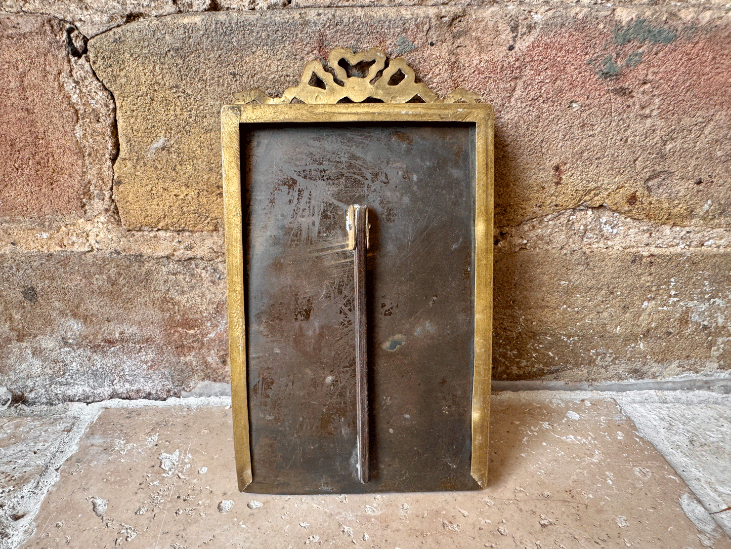 antique french brass ormolu ribbon bow swag border top picture photo frame