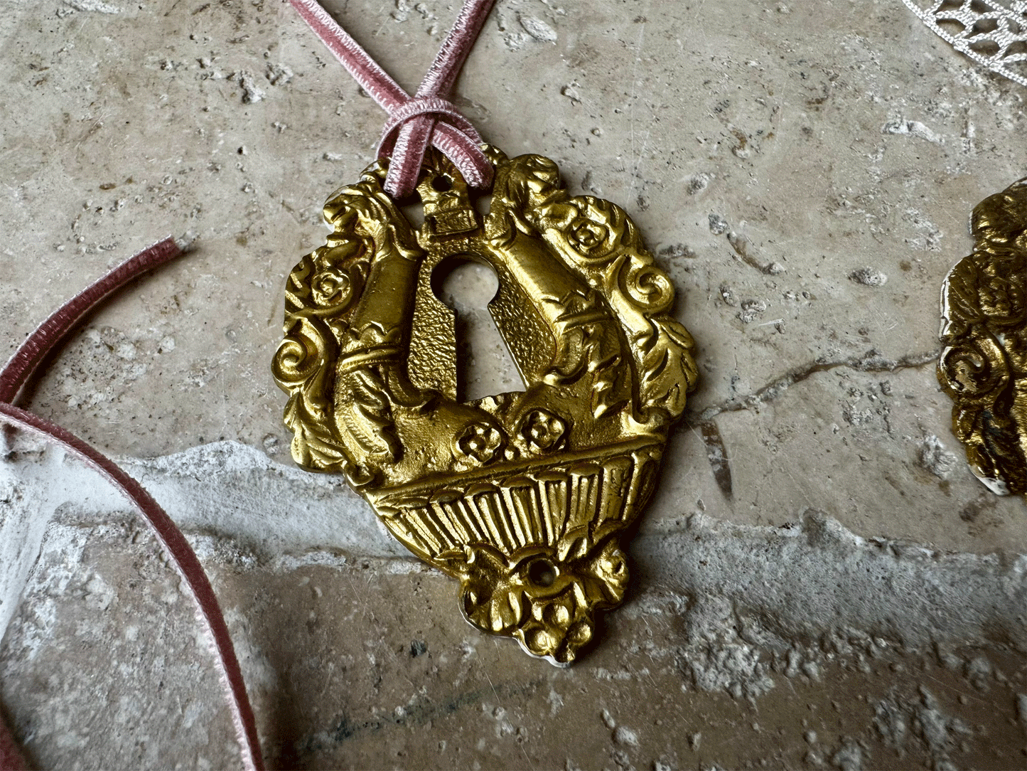 antique french ormolu brass chateau escutcheon decoration vintage english ribbon lace