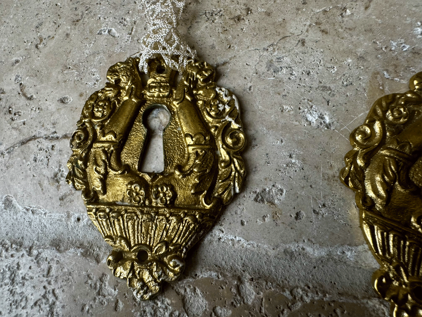antique french ormolu brass chateau escutcheon decoration vintage english ribbon lace