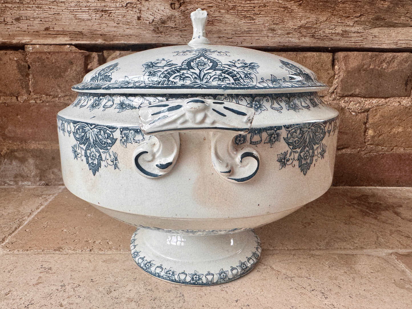 antiqe french large raised footed teal transferware terre de fer ironstone soupiere tureen buttery stained clairefnotaine lg medicis