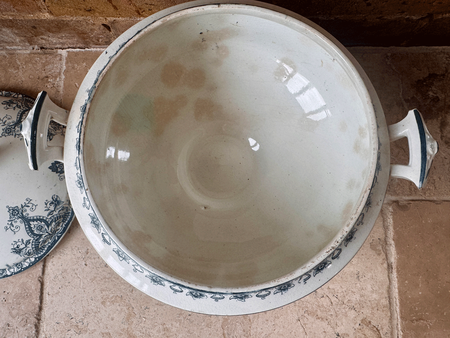 antiqe french large raised footed teal transferware terre de fer ironstone soupiere tureen buttery stained clairefnotaine lg medicis