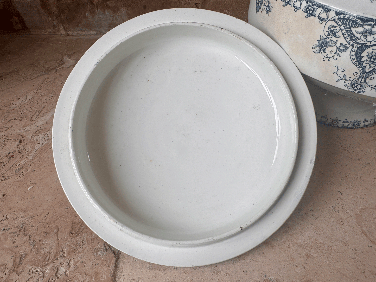 antiqe french large raised footed teal transferware terre de fer ironstone soupiere tureen buttery stained clairefnotaine lg medicis