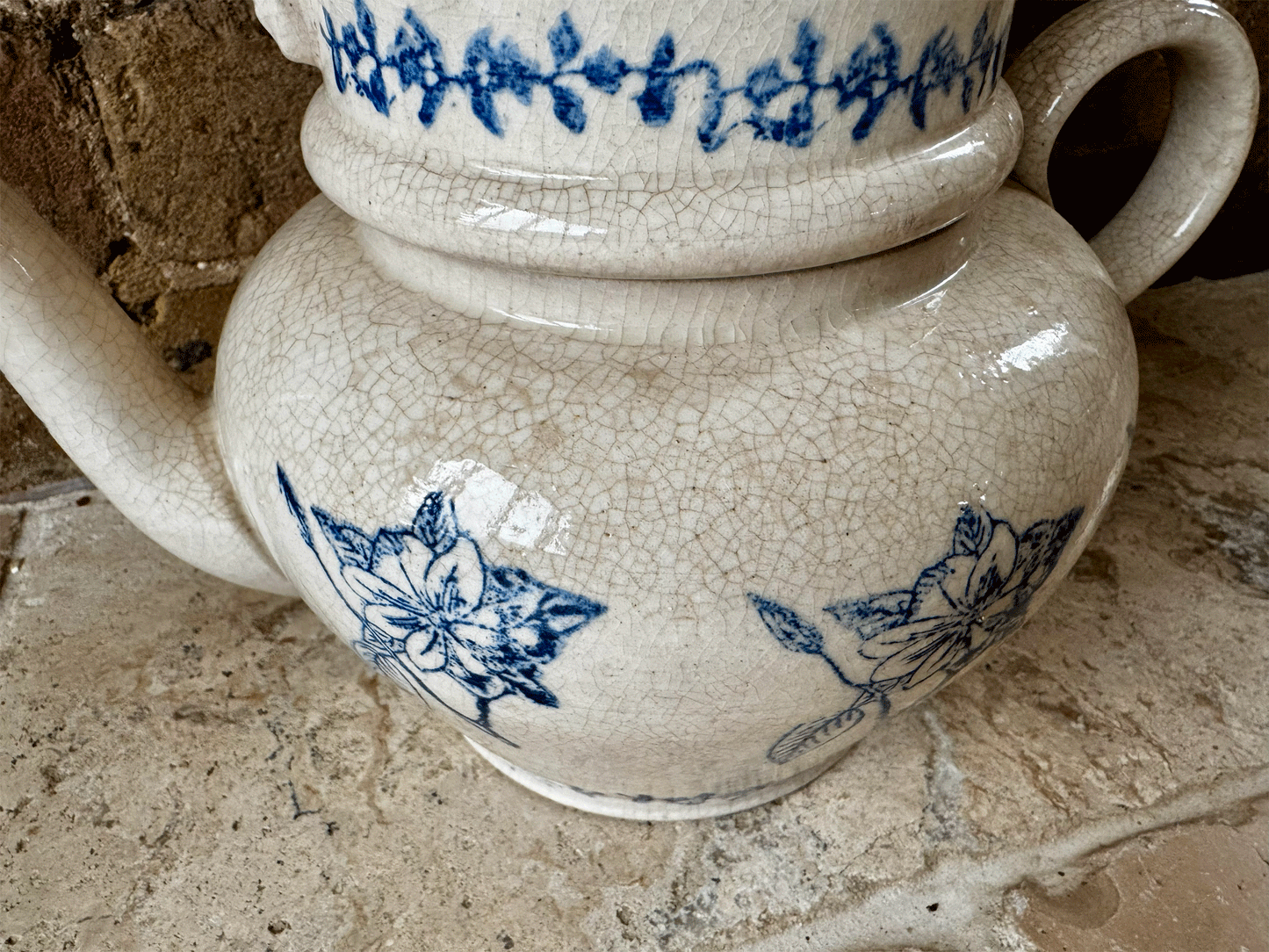 antique timeworn aged buttery crazing so ouze coffee pot teapot