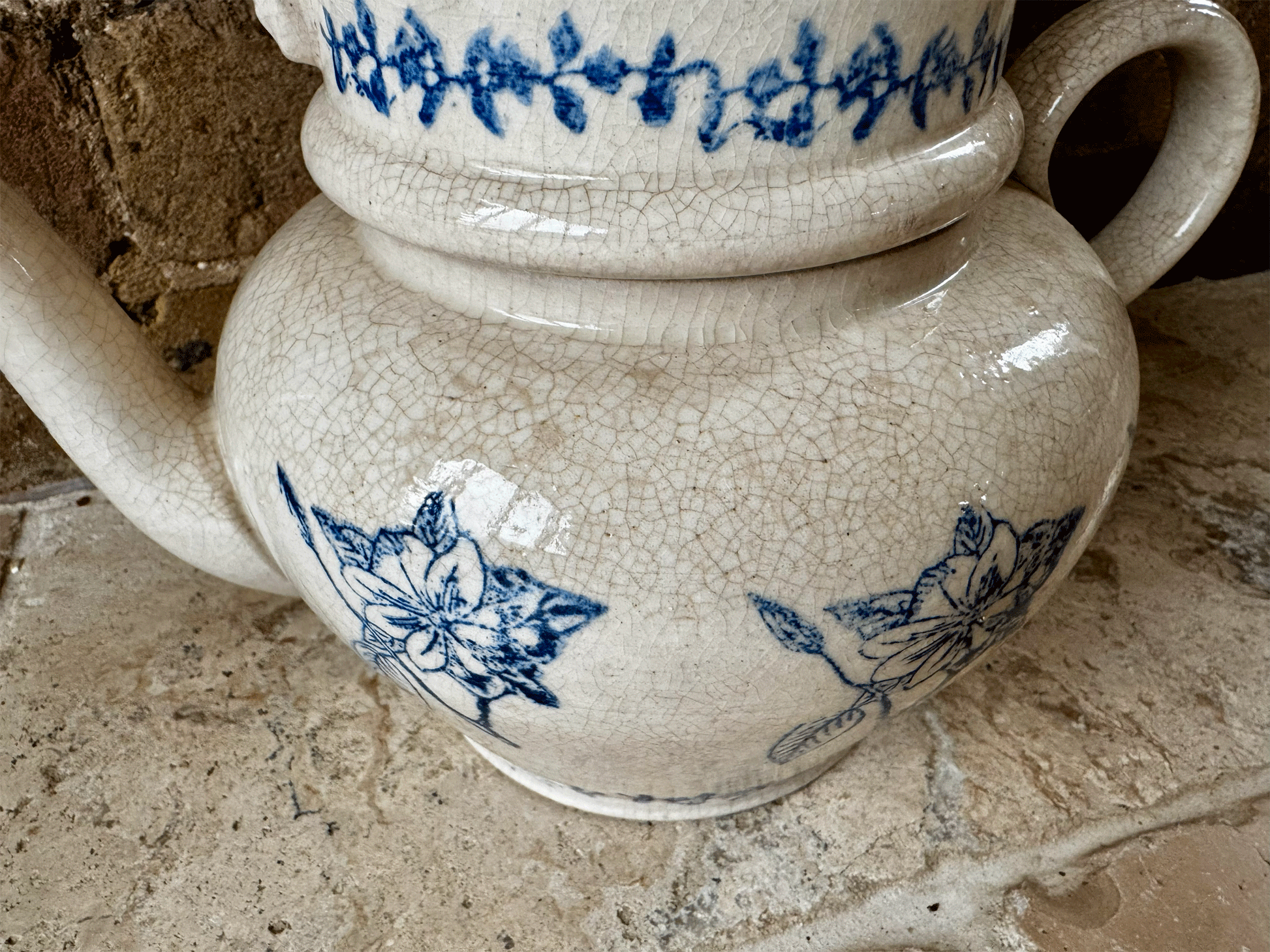 antique timeworn aged buttery crazing so ouze coffee pot teapot