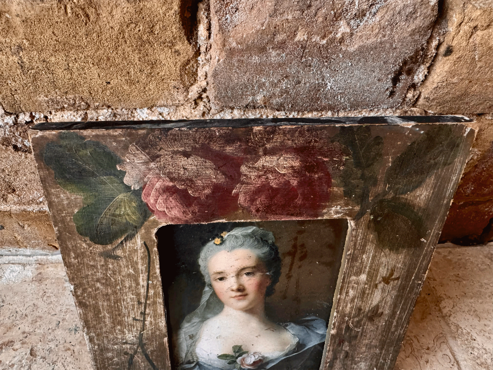 vintage french weathered timeworn photo picture frame pink florals regency lady
