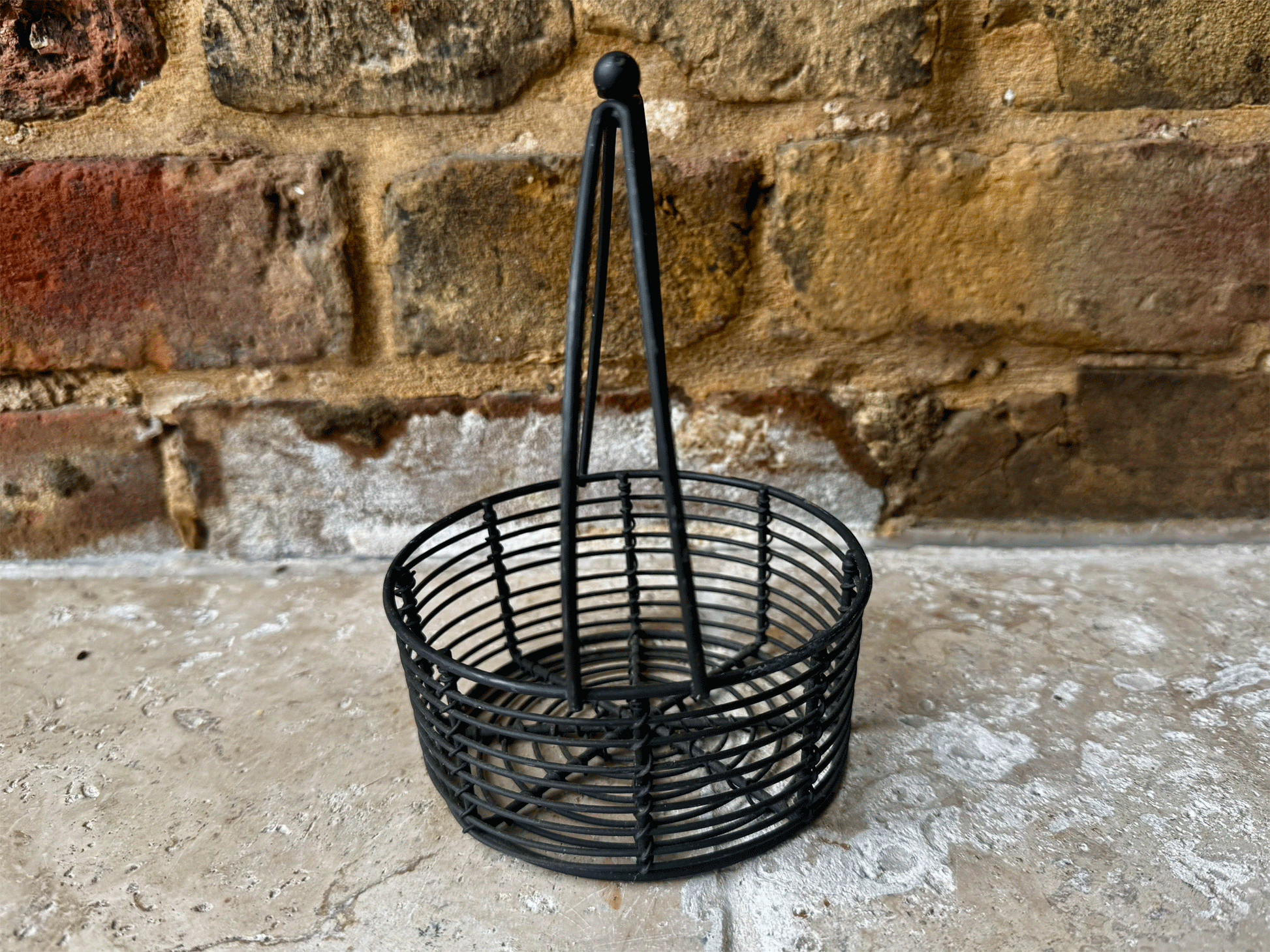 vintage french wirework small garlic egg basket