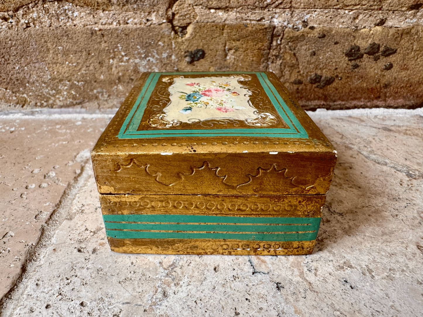 rare antique italian hand painted florentine box trinkets jewellery floral gold gilt gilded green
