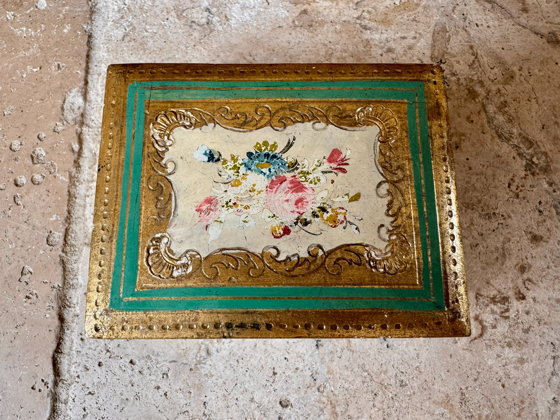 rare antique italian hand painted florentine box trinkets jewellery floral gold gilt gilded green