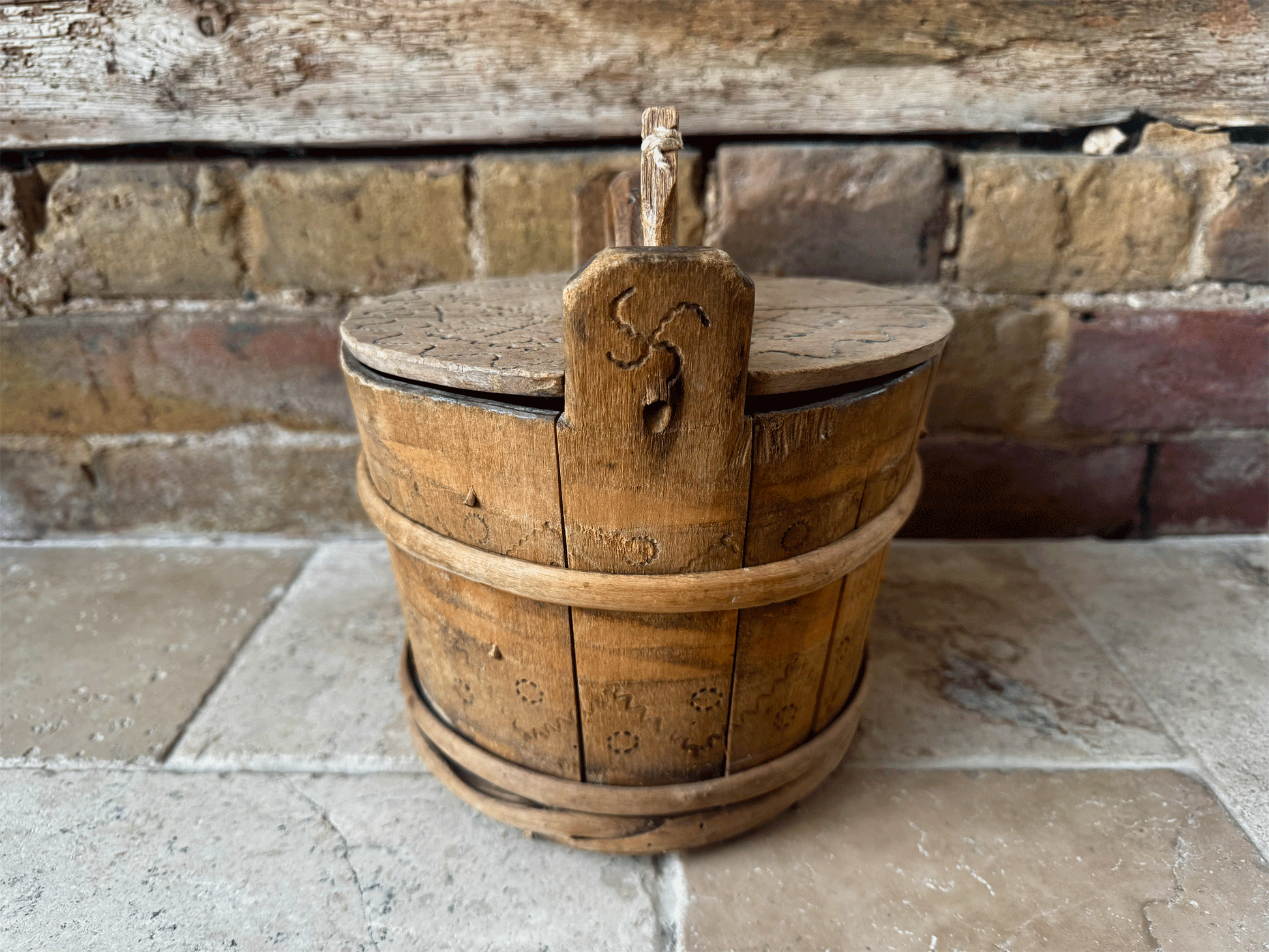 rare antique 19th century swedish folk art treen wooden carved butter box tub geometric design