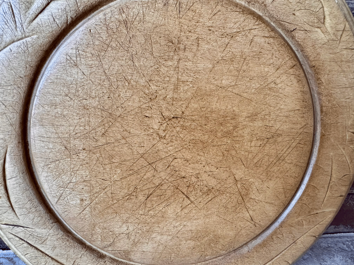 antique victorian rustic timeworn carved english treen wooden breadboard st george cross