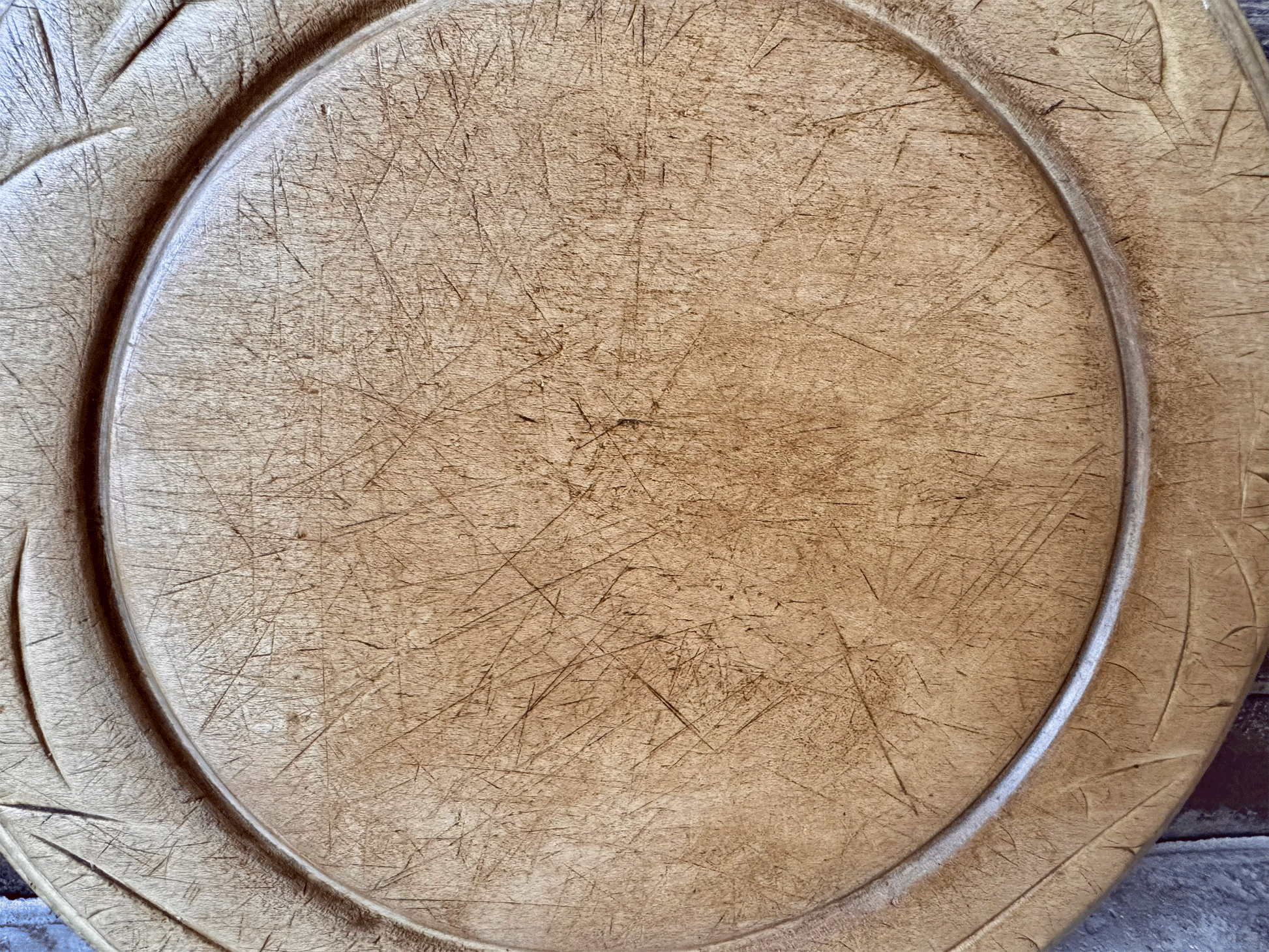 antique victorian rustic timeworn carved english treen wooden breadboard st george cross