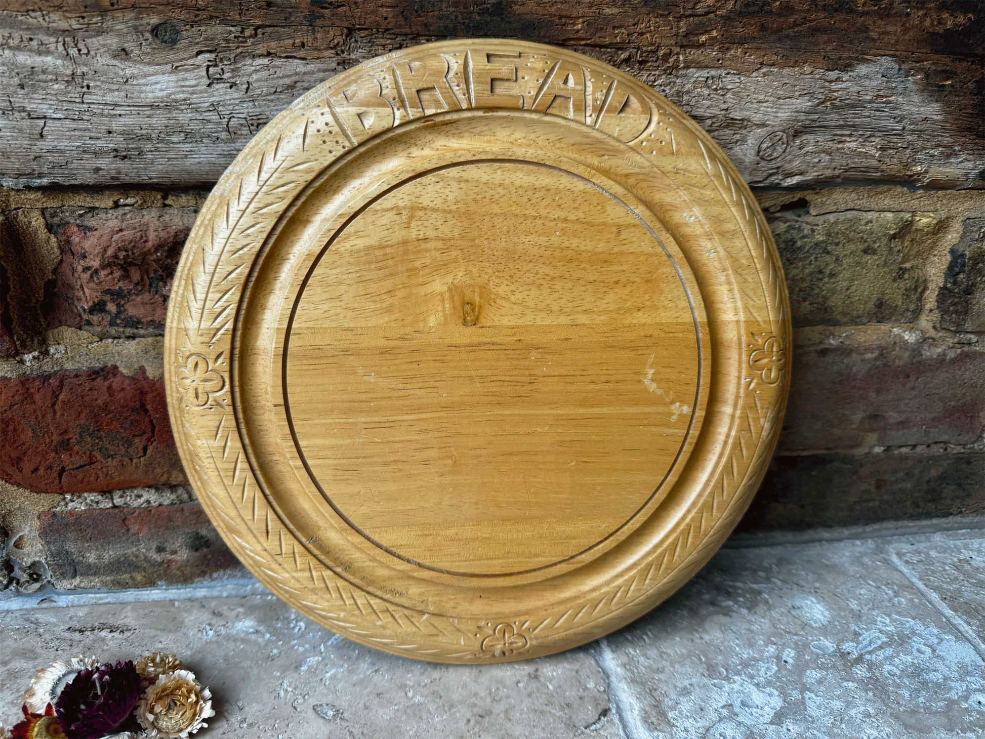 vintage carved english wooden treen breadboard bread motto
