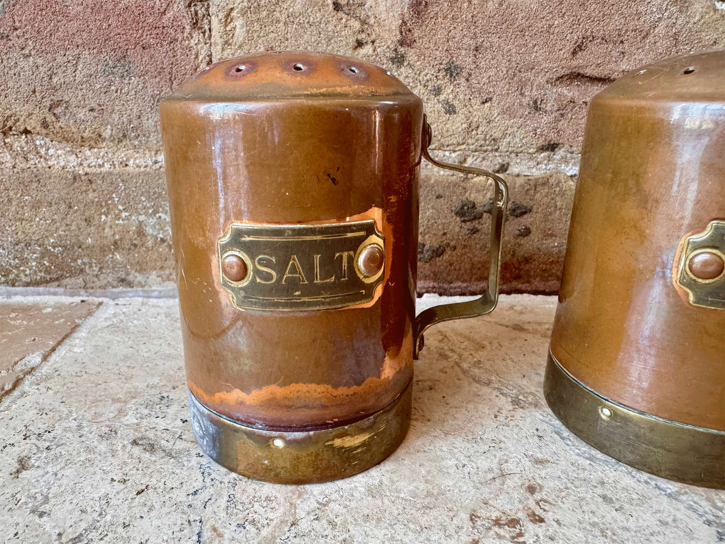 vntage english set copper brass salt pepper shakers kitchenalia
