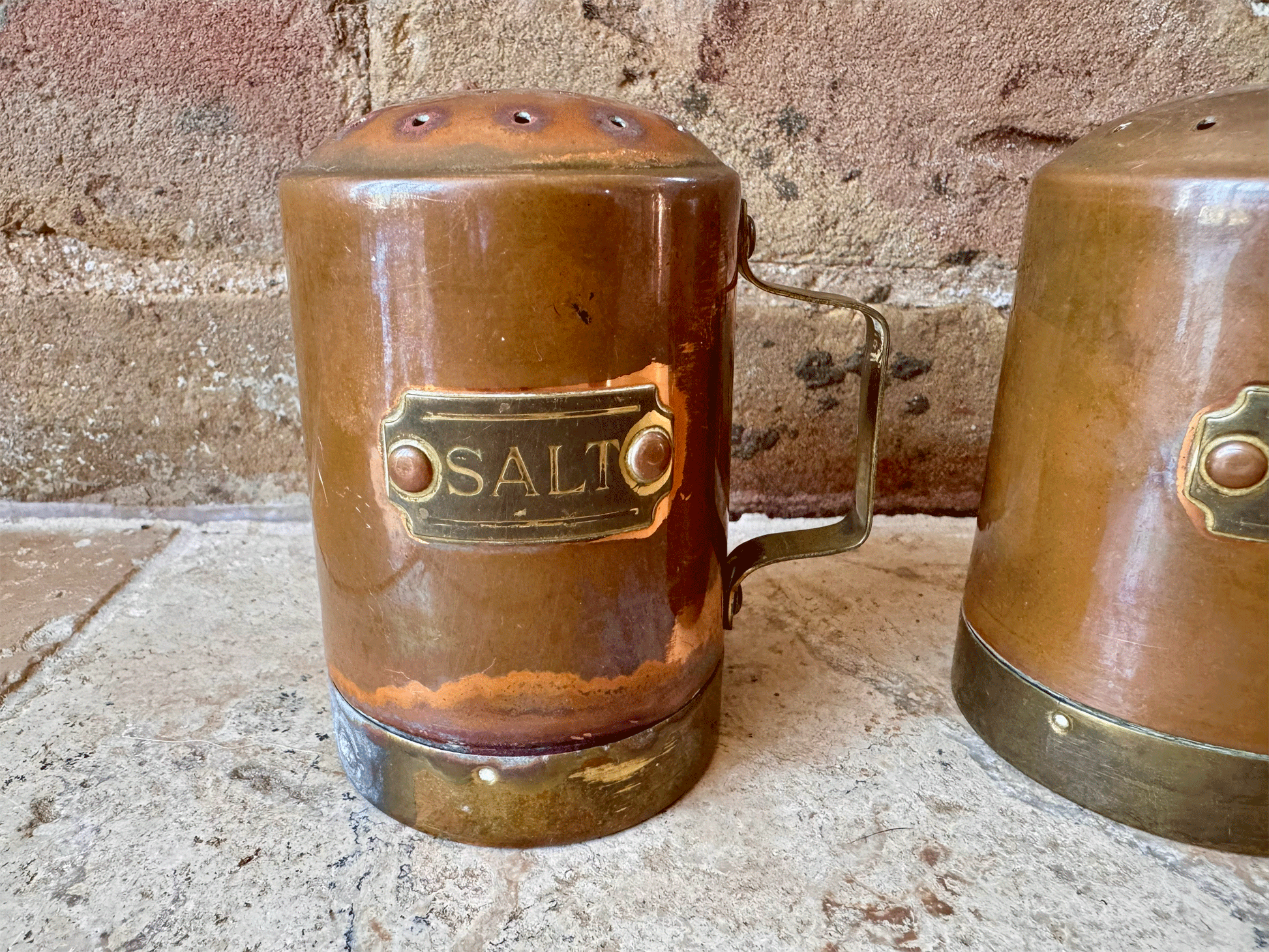 vntage english set copper brass salt pepper shakers kitchenalia