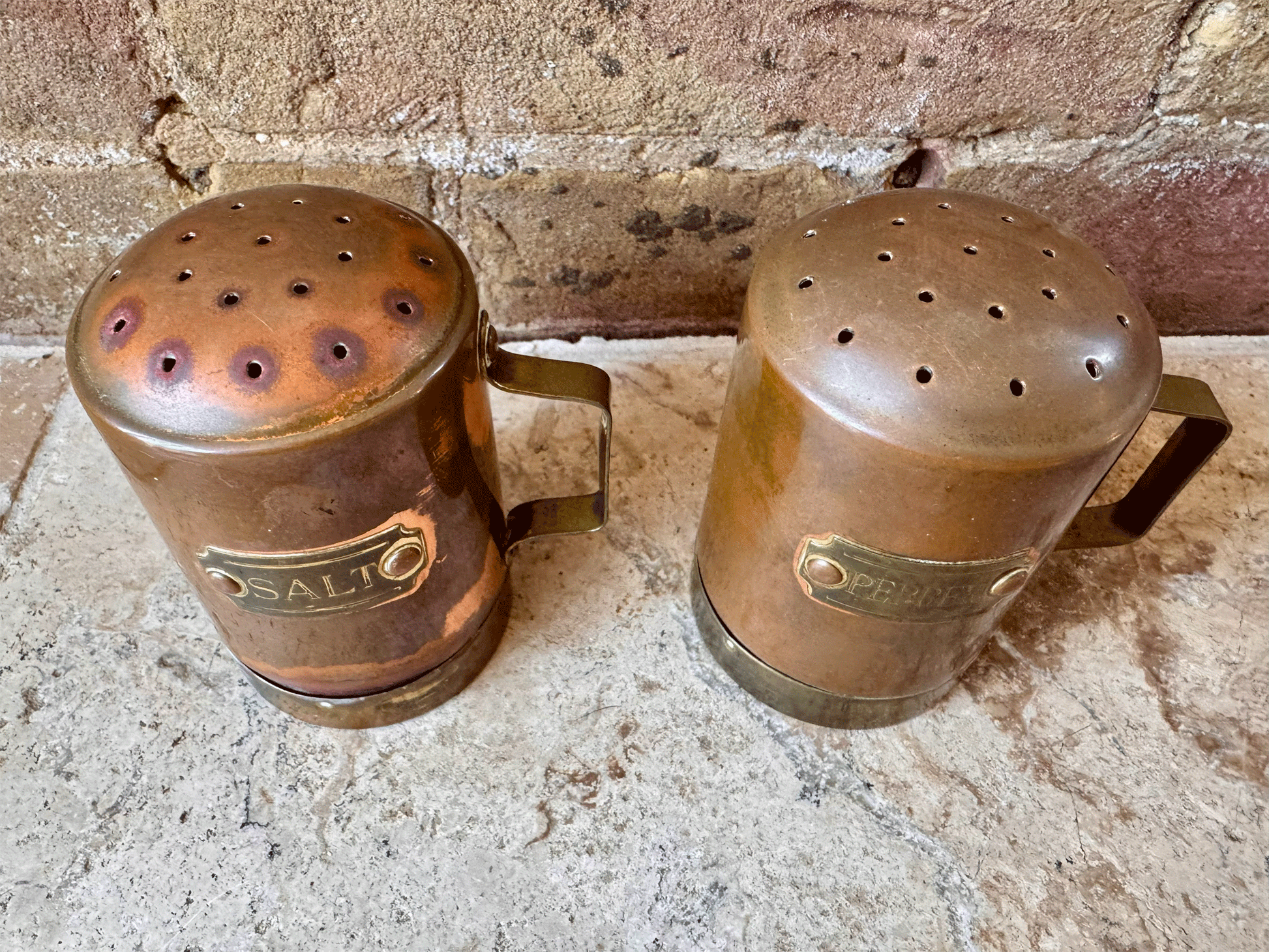 vntage english set copper brass salt pepper shakers kitchenalia